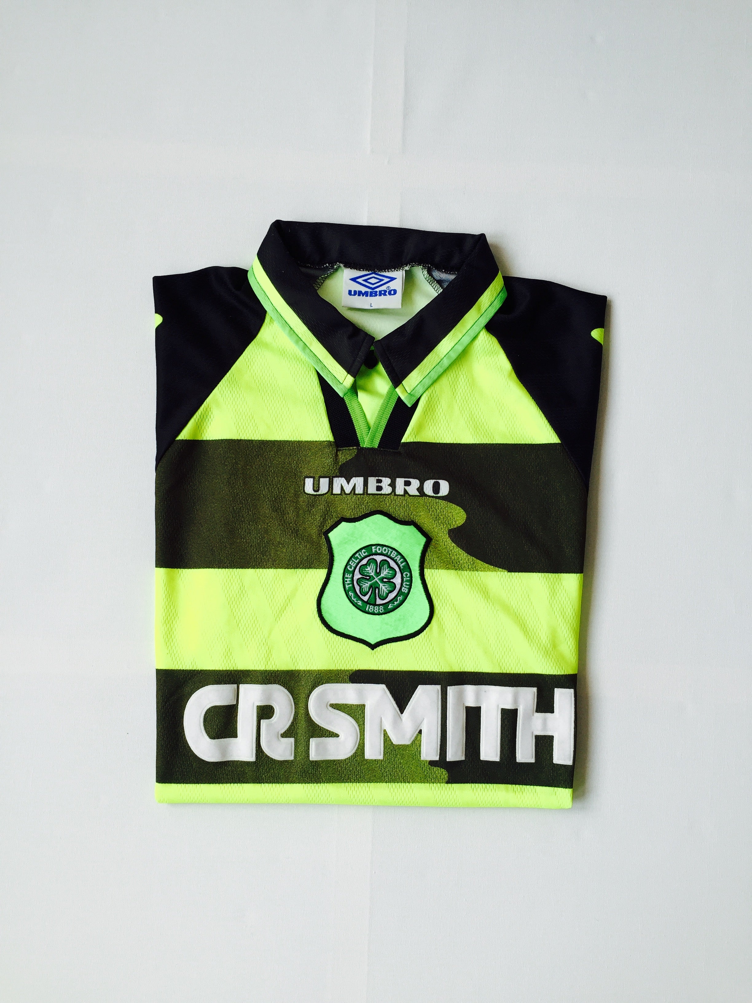 Football Is Everything - Glasgow Celtic FC 80s Retro T-Shirt