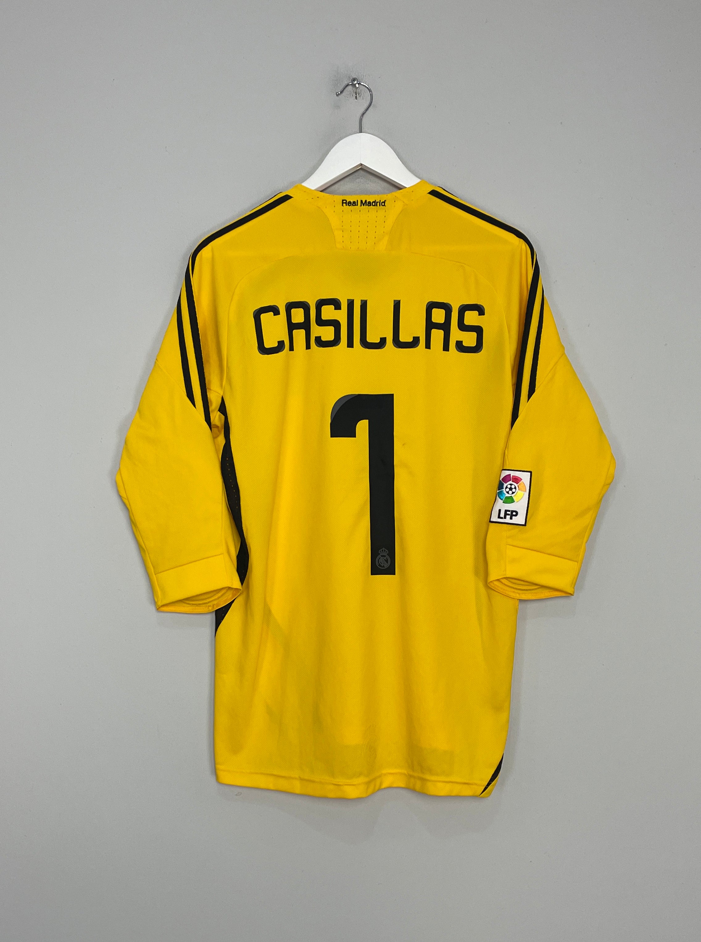 2009-10 Real Madrid Goalkeeper Shirt #1 Iker CASILLAS (Very Good