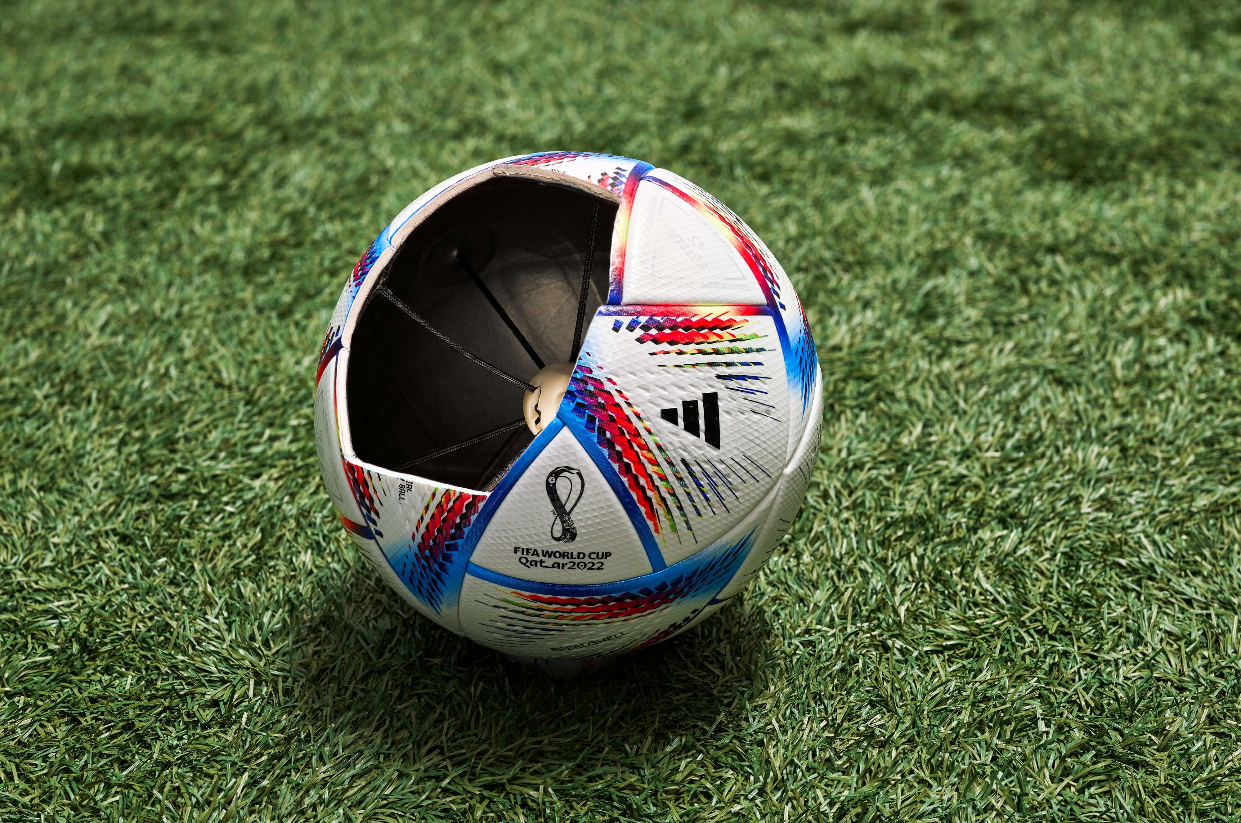 OFFICIAL MATCH BALL FEATURING CONNECTED BALL TECHNOLOGY