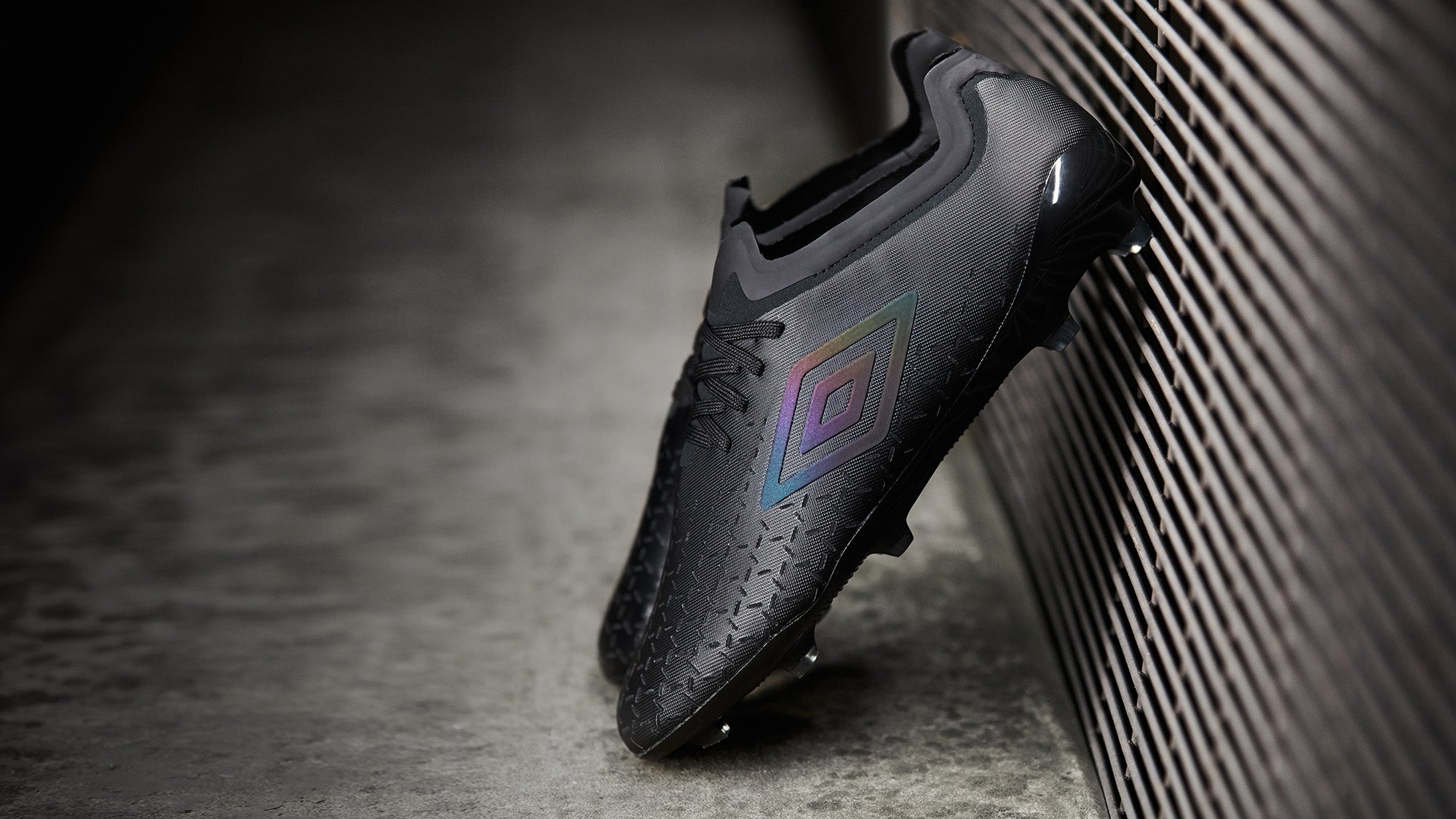 FASTEST WINS. UMBRO LAUNCH VELOCITA 5 BOOT