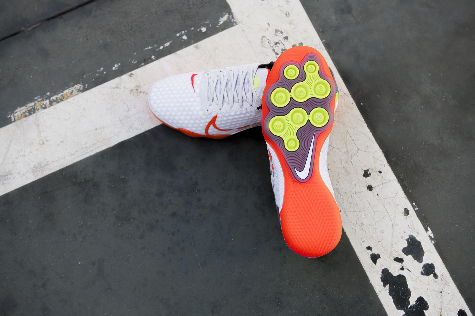 FUTSAL-FOCUSED NIKE REACT GATO