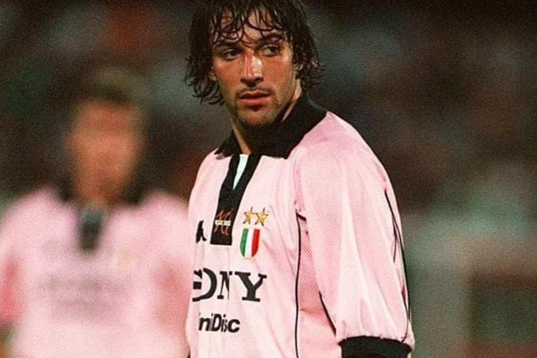 cult-kits-the-cult-of-juventus-pink-away-shirt-blog-header-football-shirts-soccer-jersey-retro-classic-vintage