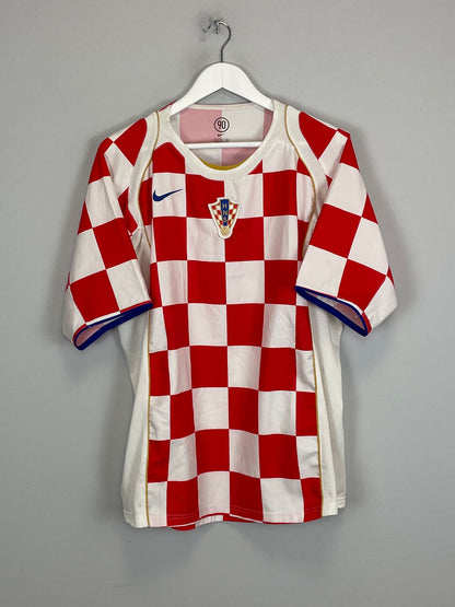 2004/06 CROATIA HOME SHIRT (L) NIKE