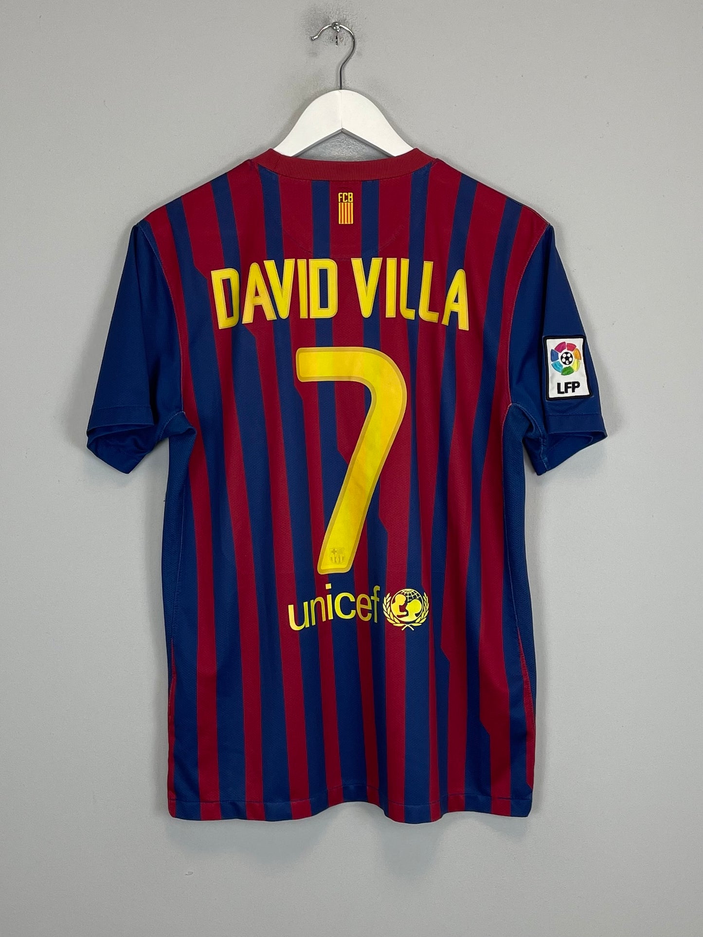 2011/12 BARCELONA DAVID VILLA #7 HOME SHIRT (M) NIKE