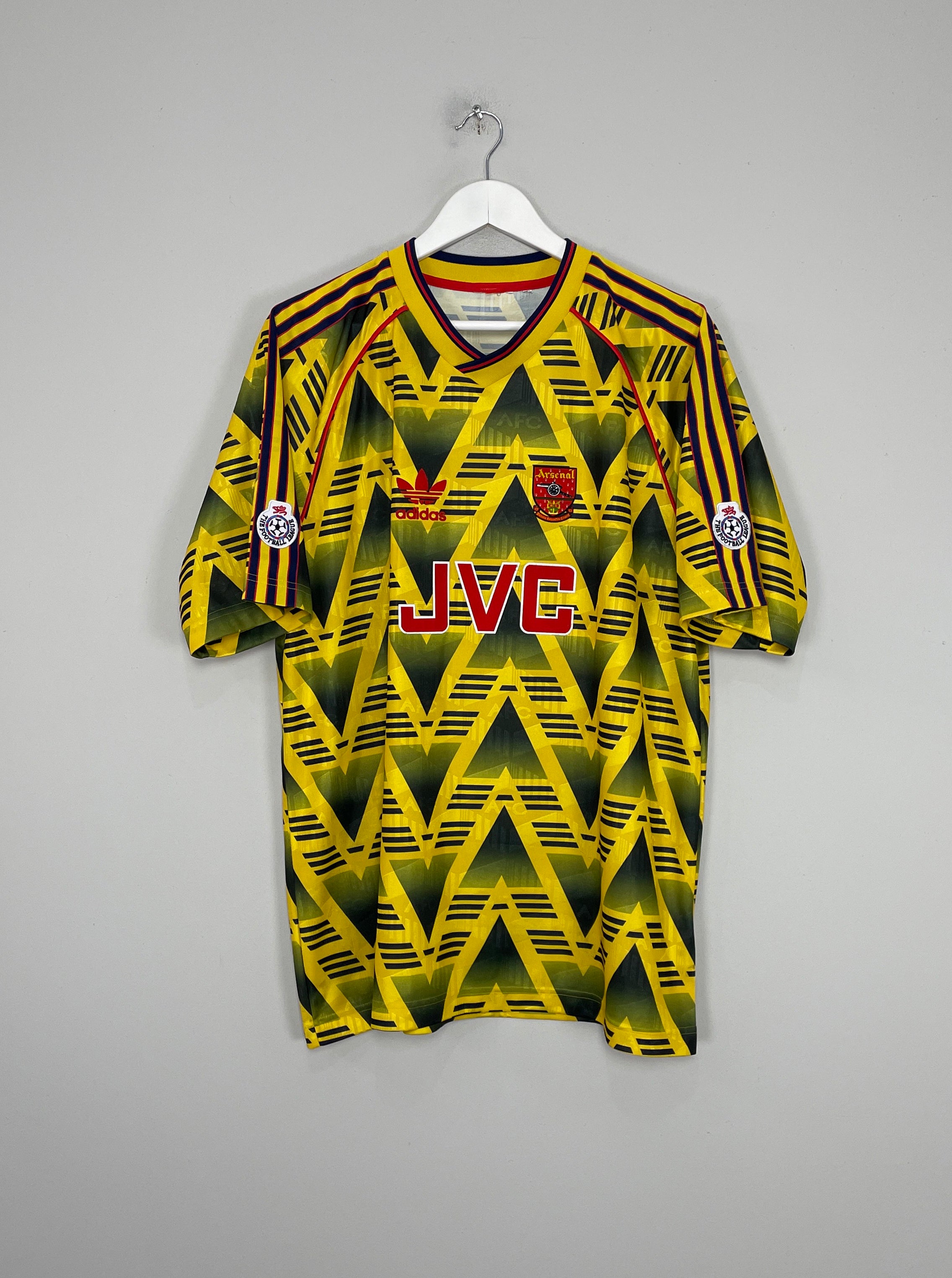 Image of the Arsenal shirt from the 1991/93 season