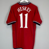 2002/04 ENGLAND HESKEY #11 AWAY SHIRT (L) UMBRO