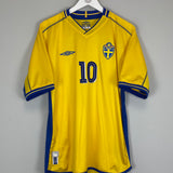 2003/05 SWEDEN IBRAHIMOVIC #10 HOME SHIRT (L) UMBRO