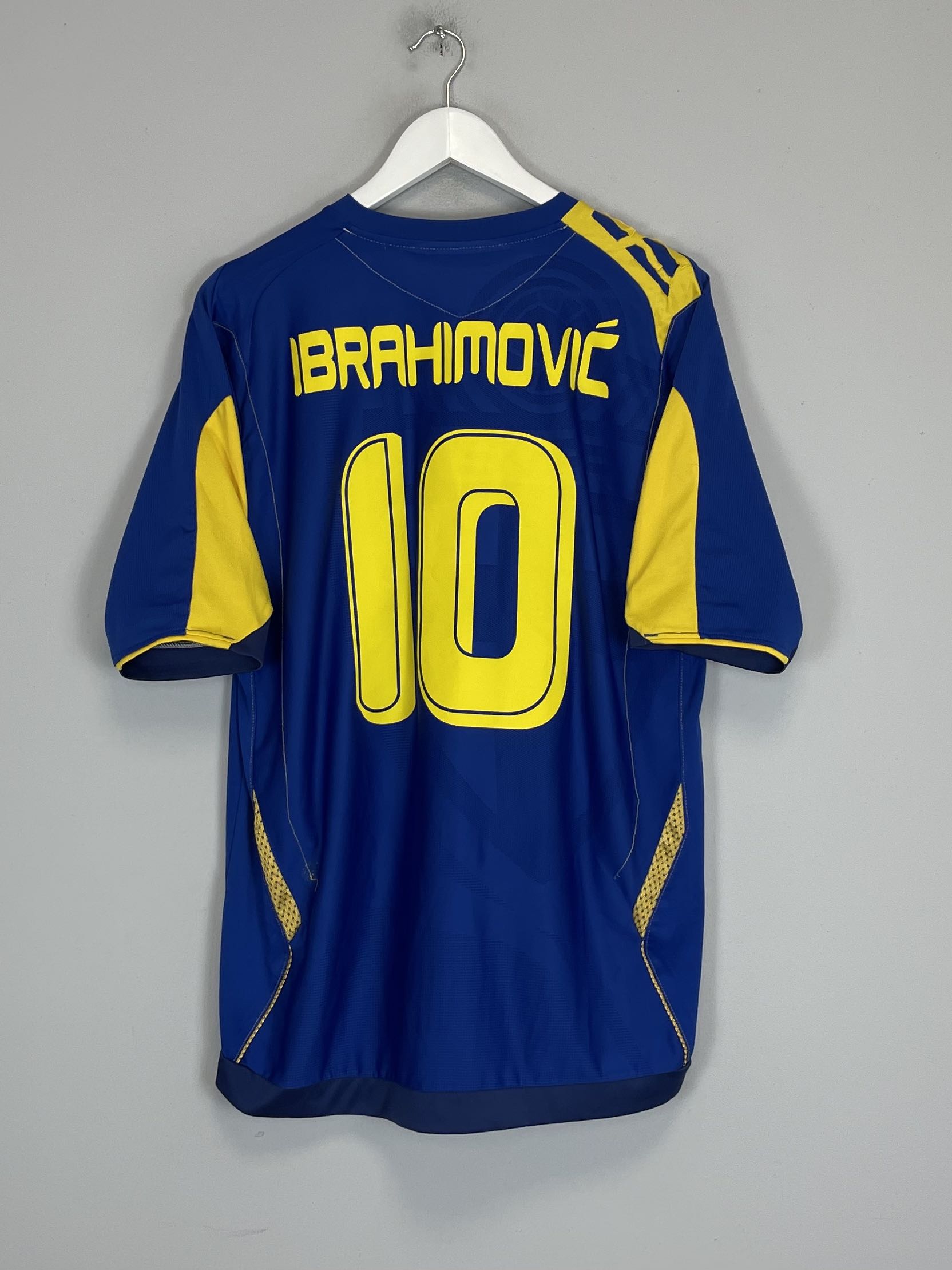 2006/08 SWEDEN IBRAHIMOVIC #10 AWAY SHIRT (M) UMBRO