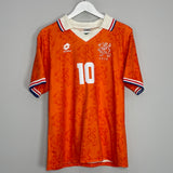 1994 NETHERLANDS BERGKAMP #10 HOME SHIRT (L) LOTTO