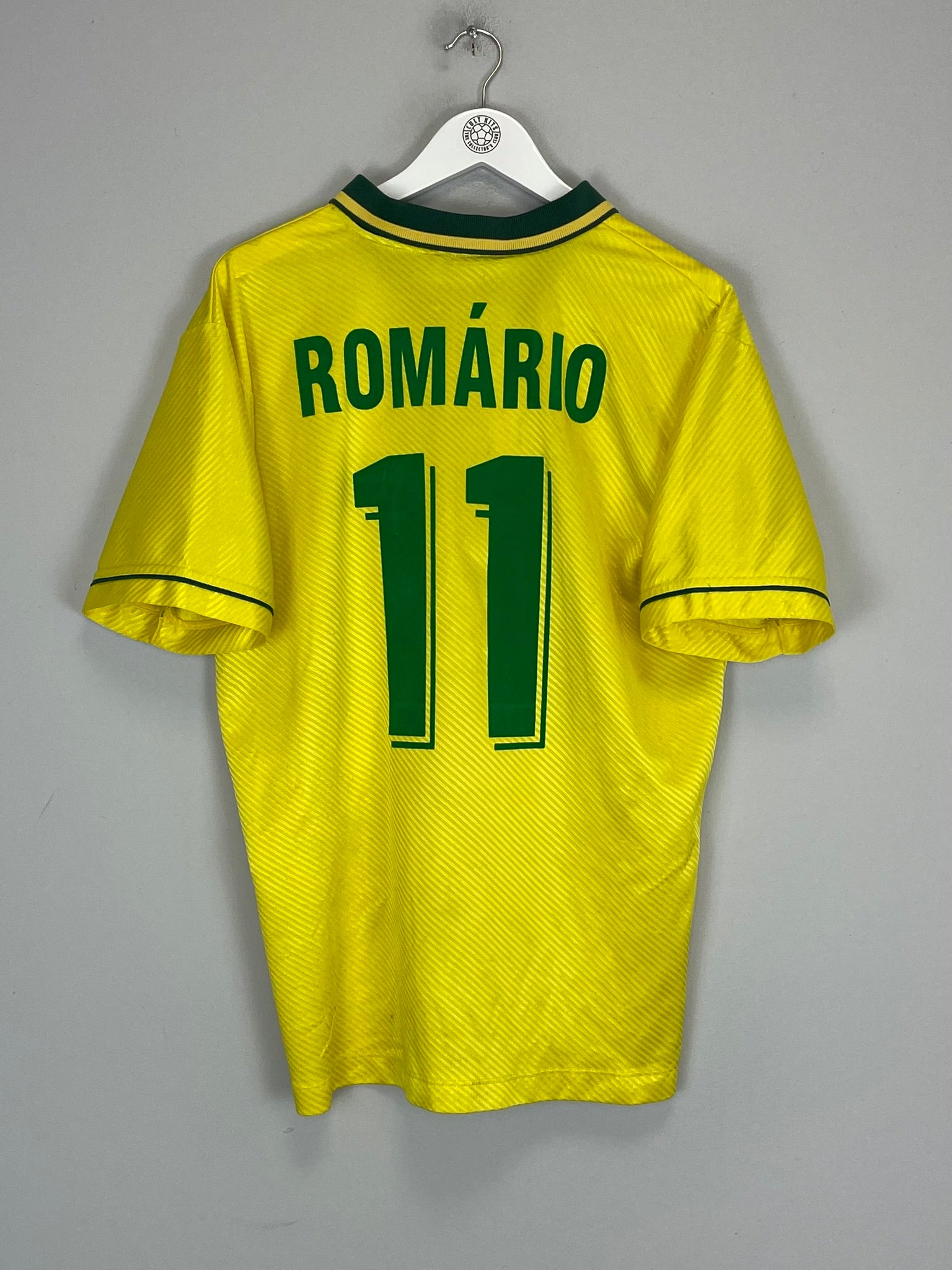 1994 BRAZIL ROMARIO #11 HOME SHIRT (L) UMBRO