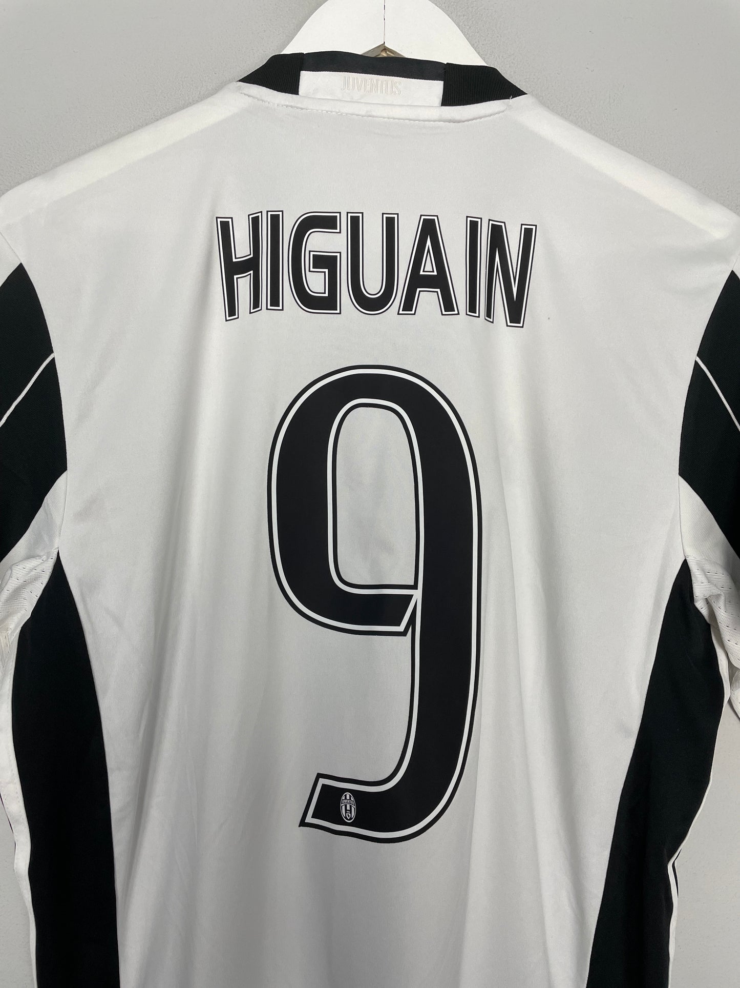 2016/17 JUVENTUS HIGUAIN #9 HOME SHIRT (M) ADIDAS