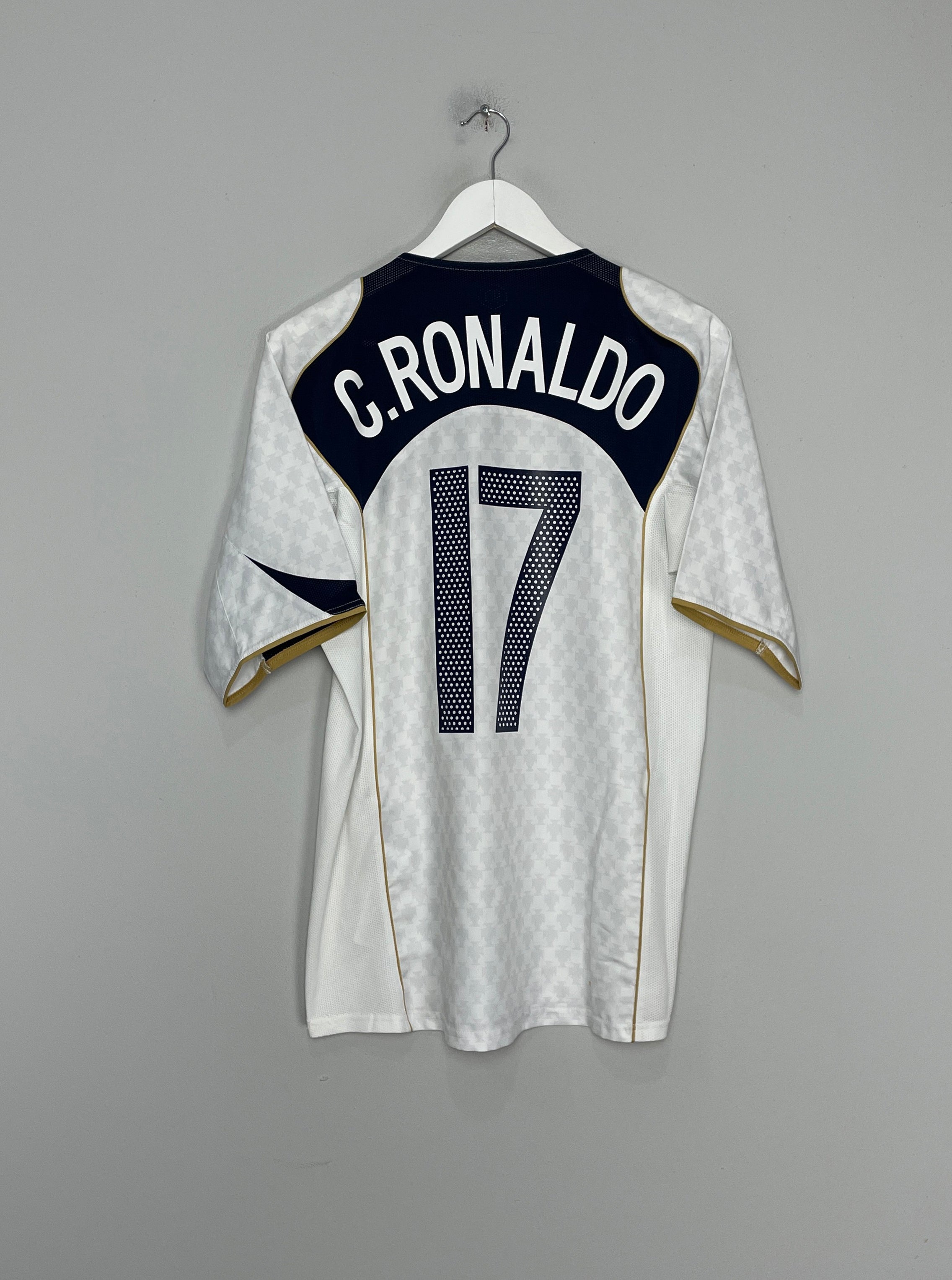 2004/06 PORTUGAL C.RONALDO #17 AWAY SHIRT (M) NIKE