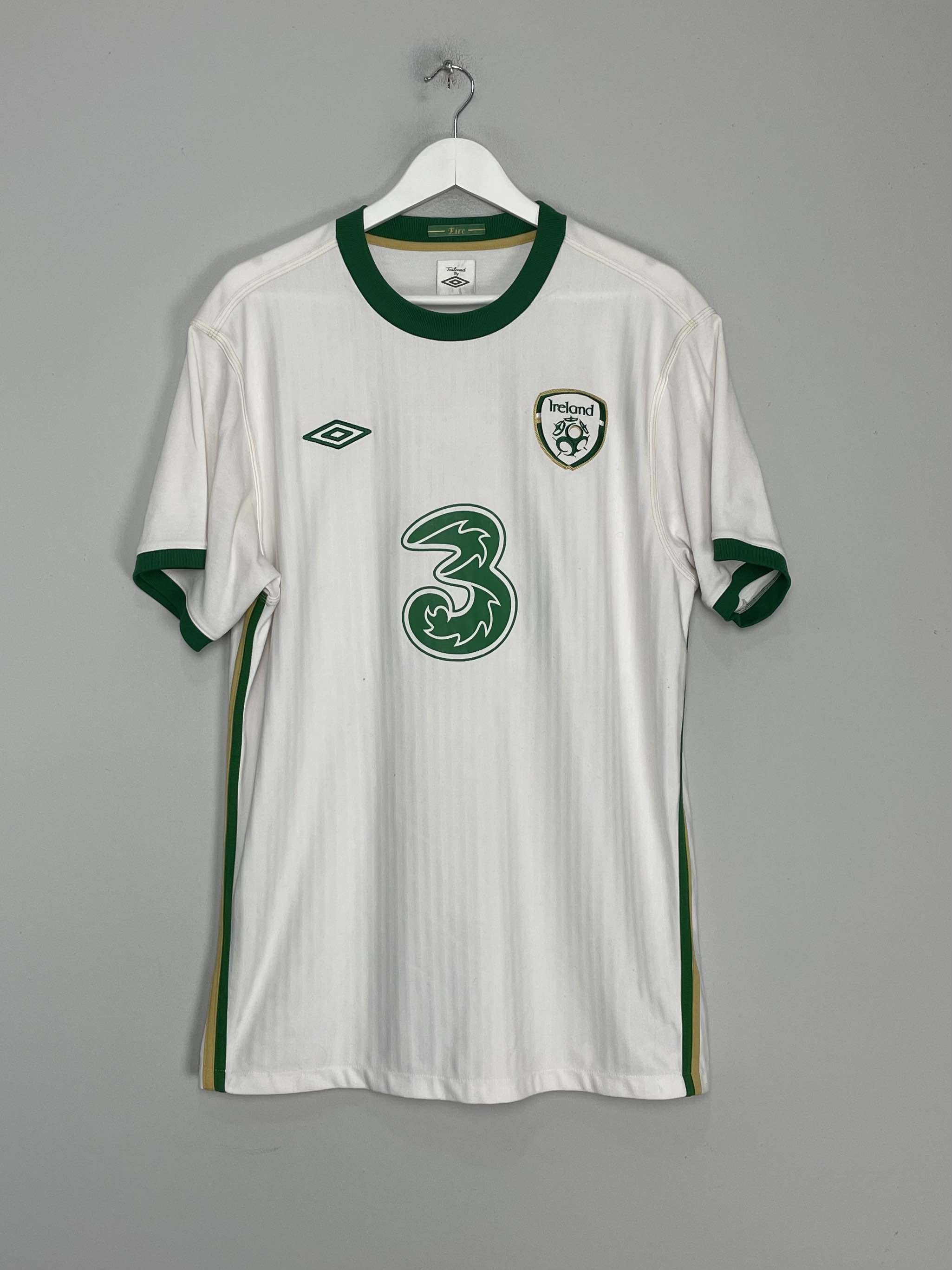 2010/11 IRELAND AWAY SHIRT (XL) UMBRO