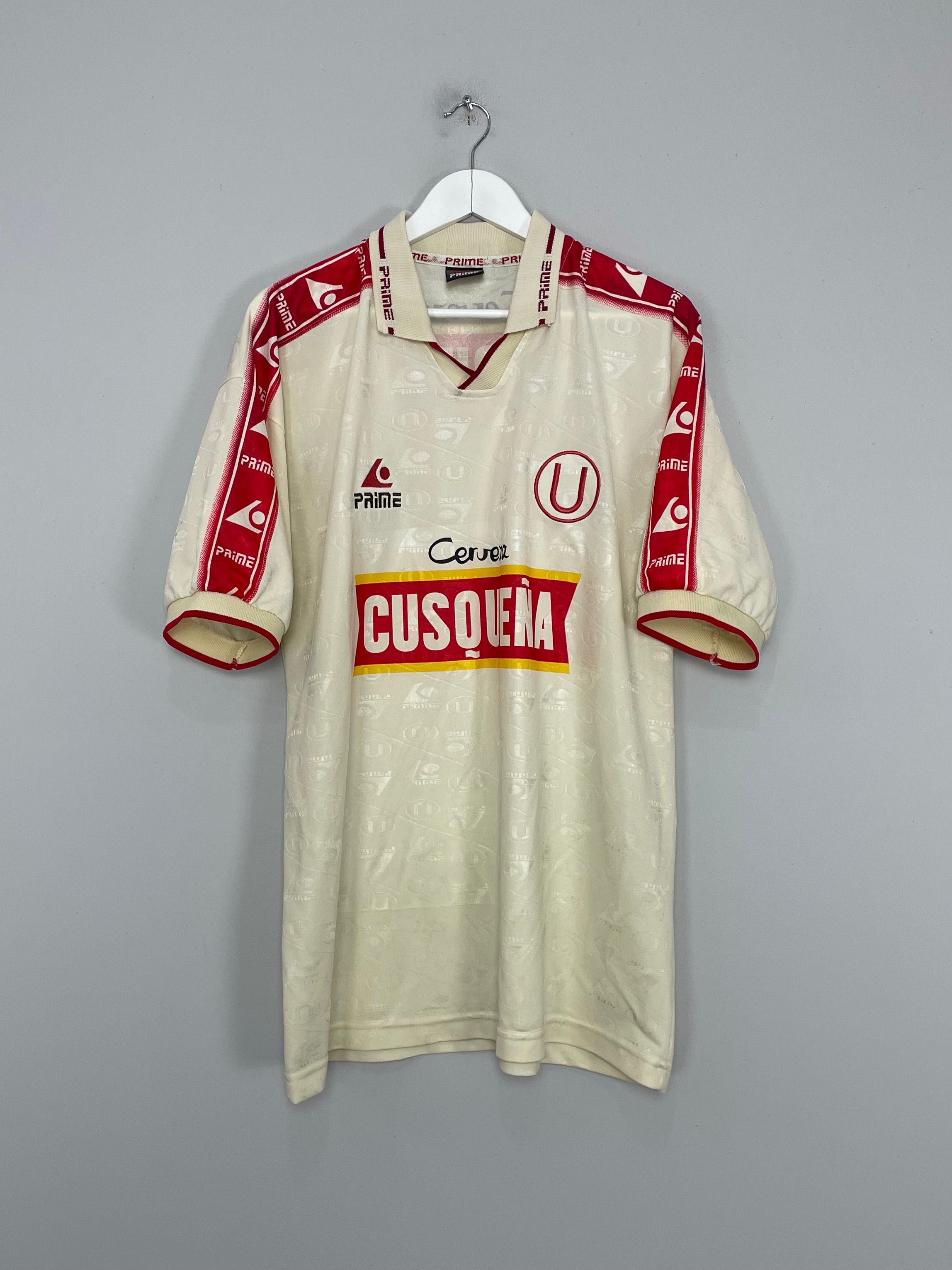 Image of the Universitario shirt from the 2000/01 season