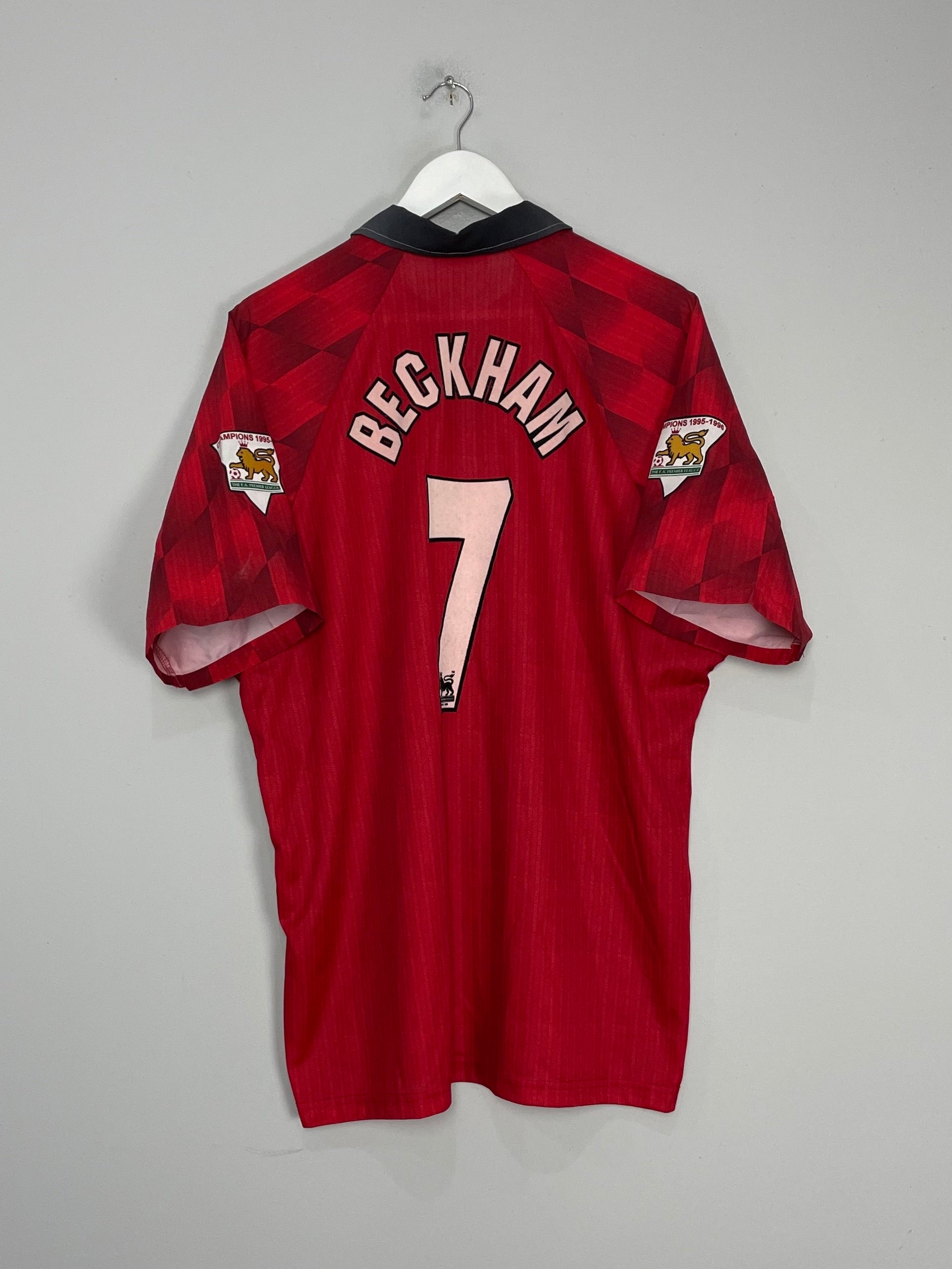 1996/98 MANCHESTER UNITED BECKHAM #7 HOME SHIRT (XL) UMBRO