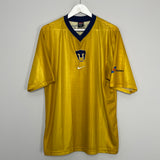 Image of the UNAM Pumas shirt from the 2000/01 season