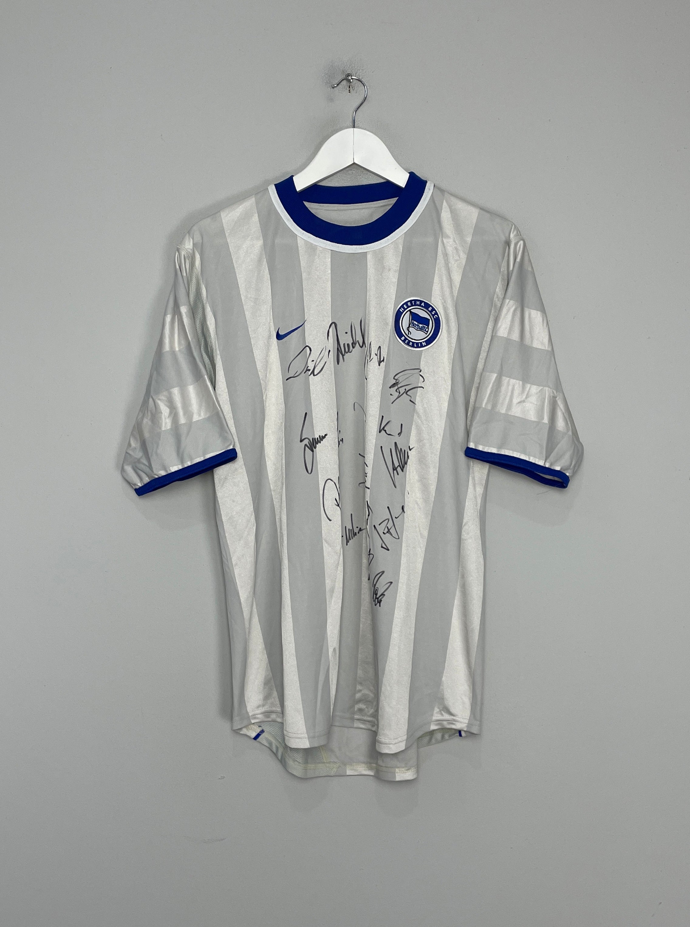 2000/01 HERTHA BERLIN *SQUAD SIGNED* AWAY SHIRT (M) NIKE