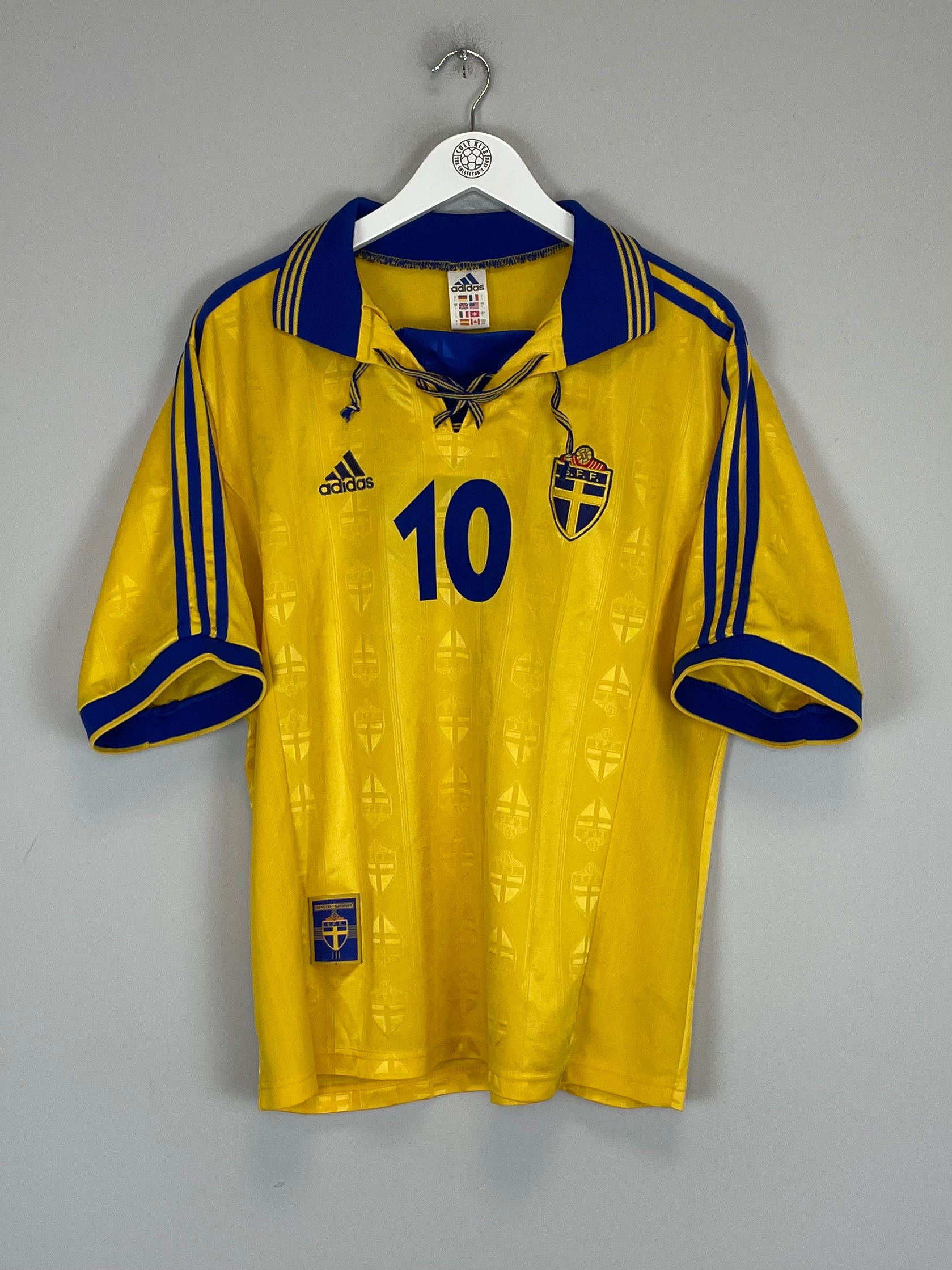 1998/99 SWEDEN #10 HOME SHIRT (L) ADIDAS