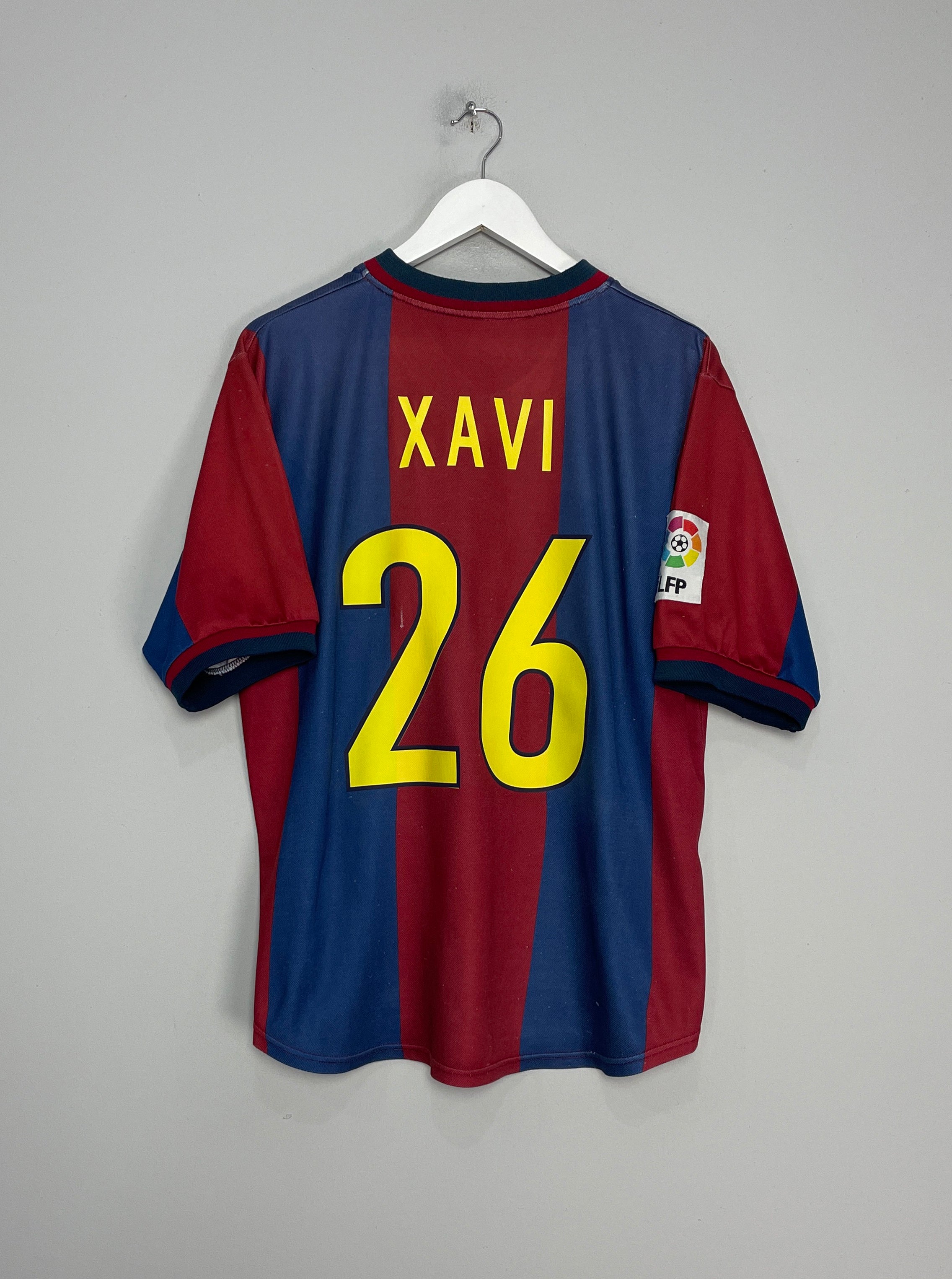 1998/00 BARCELONA XAVI #26 HOME SHIRT (L) NIKE