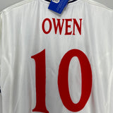 1999/00 ENGLAND OWEN #10 *SIGNED* BNWT HOME SHIRT (M) UMBRO