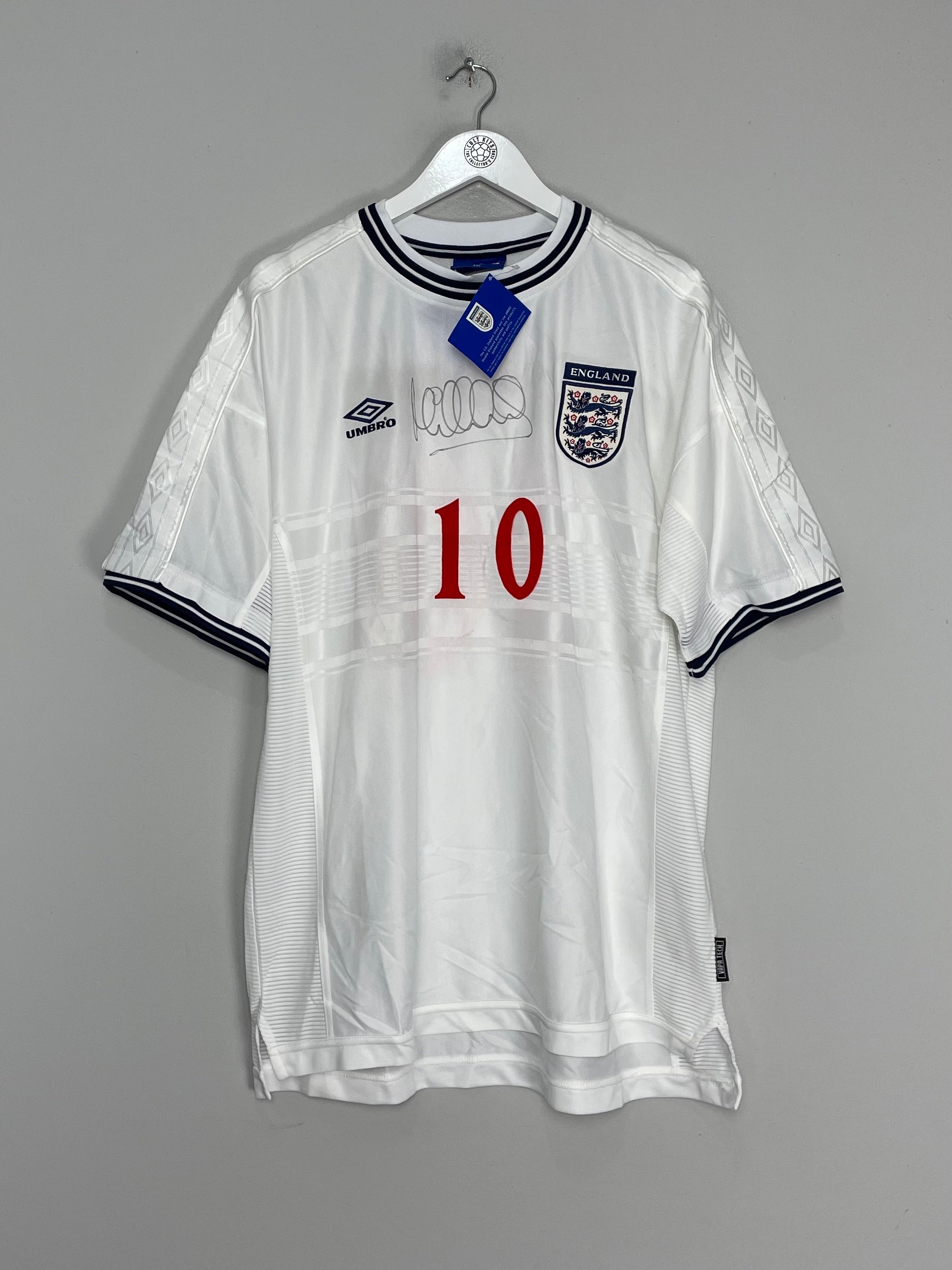 1999/01 ENGLAND OWEN #10 *BNWT* SIGNED HOME SHIRT (XXL) UMBRO