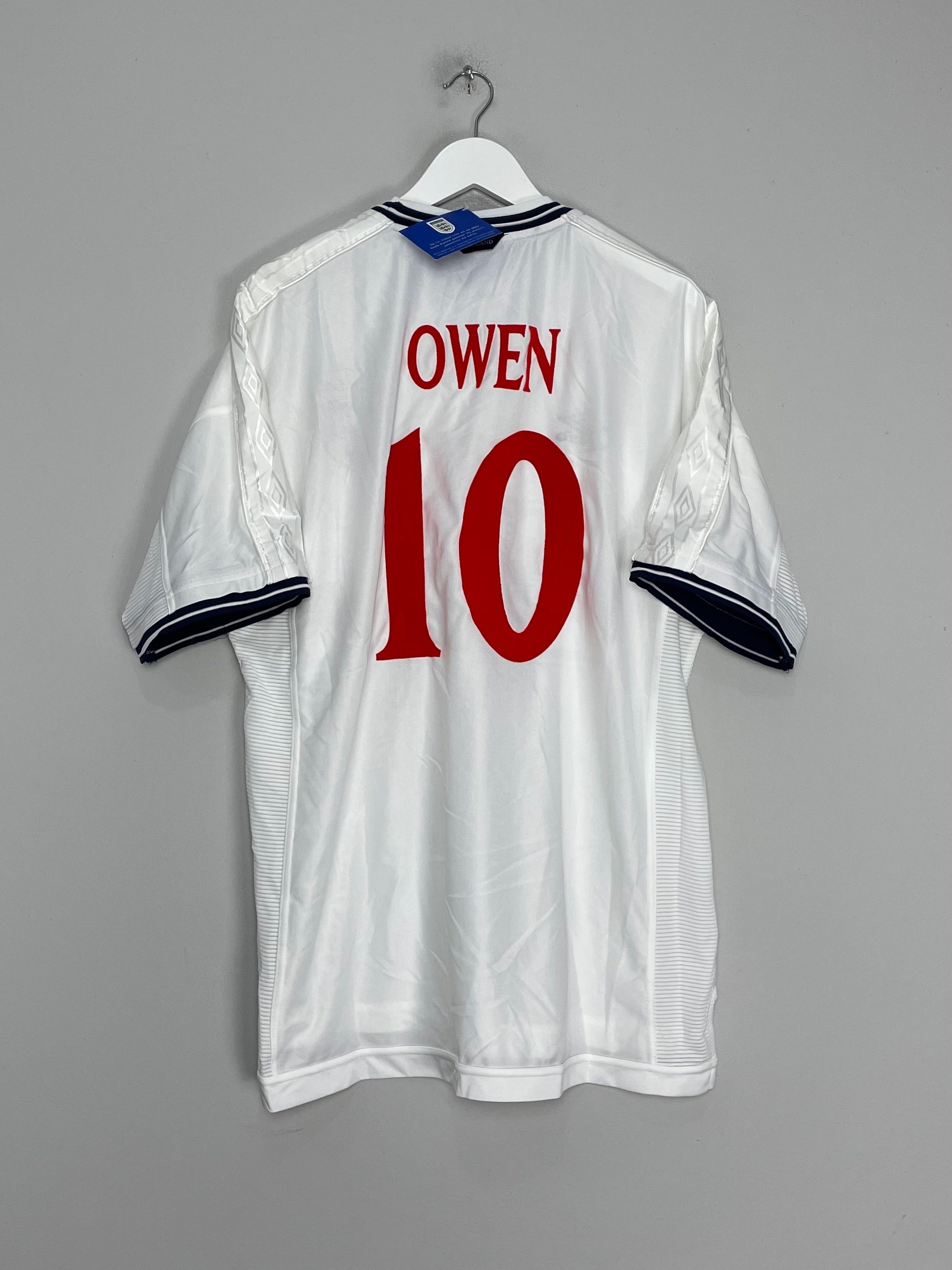 1999/01 ENGLAND OWEN #10 *BNWT* SIGNED HOME SHIRT (XXL) UMBRO