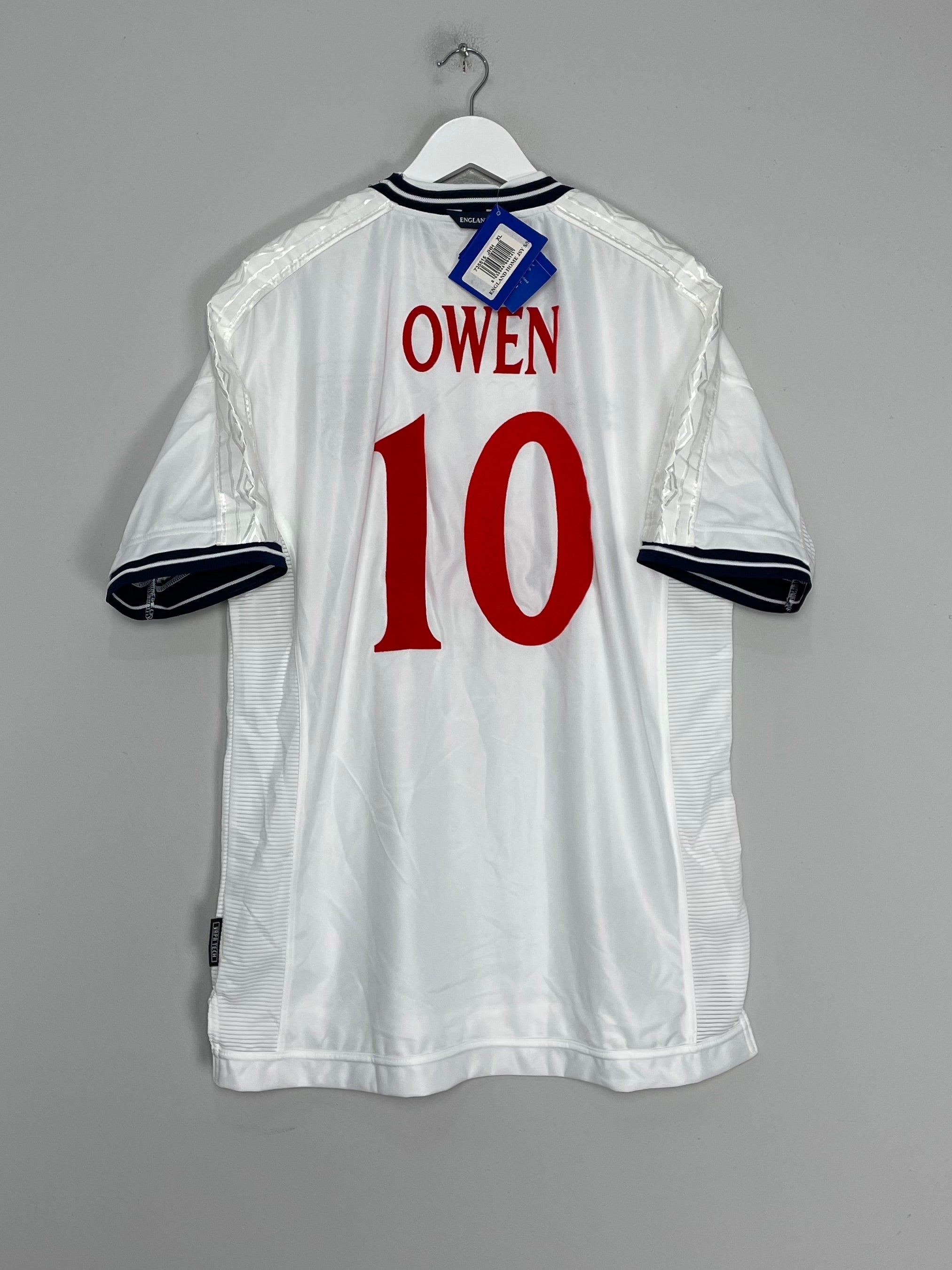 1999/01 ENGLAND OWEN #10 *BNWT* SIGNED HOME SHIRT (XL) UMBRO