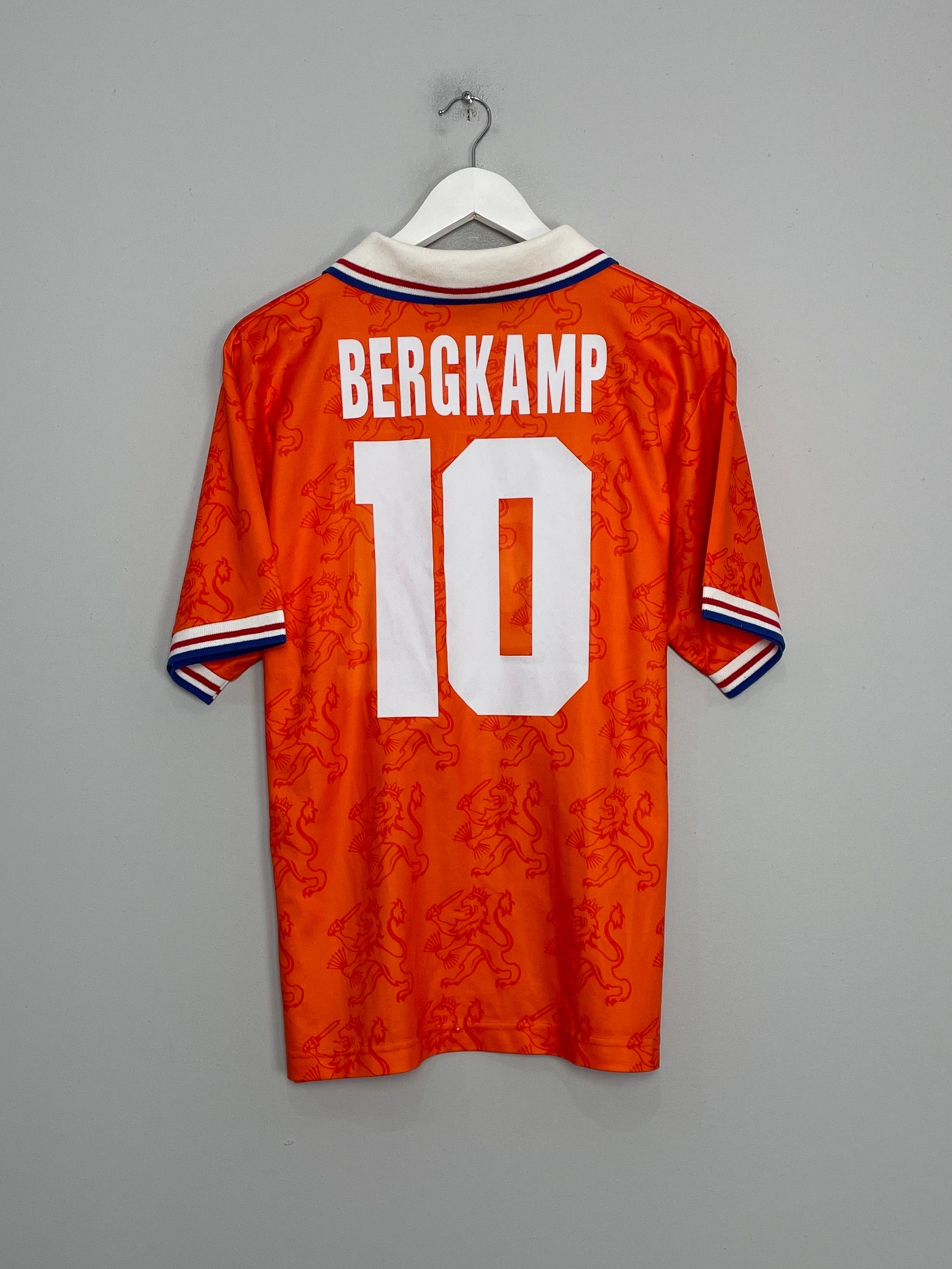 1994 NETHERLANDS BERGKAMP #10 HOME SHIRT (L) LOTTO