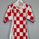 2004/05 CROATIA HOME SHIRT (L) NIKE