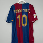 2006/07 BARCELONA RONALDINHO #10 HOME SHIRT (M) NIKE