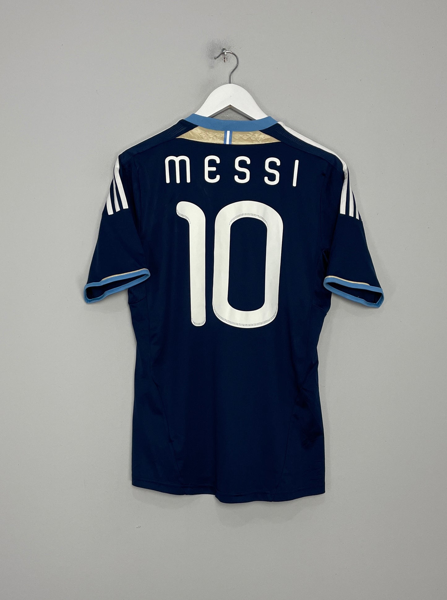 CULT KITS - 2011/12 ARGENTINA MESSI #10 AWAY SHIRT (S) ADIDAS – Cult Kits