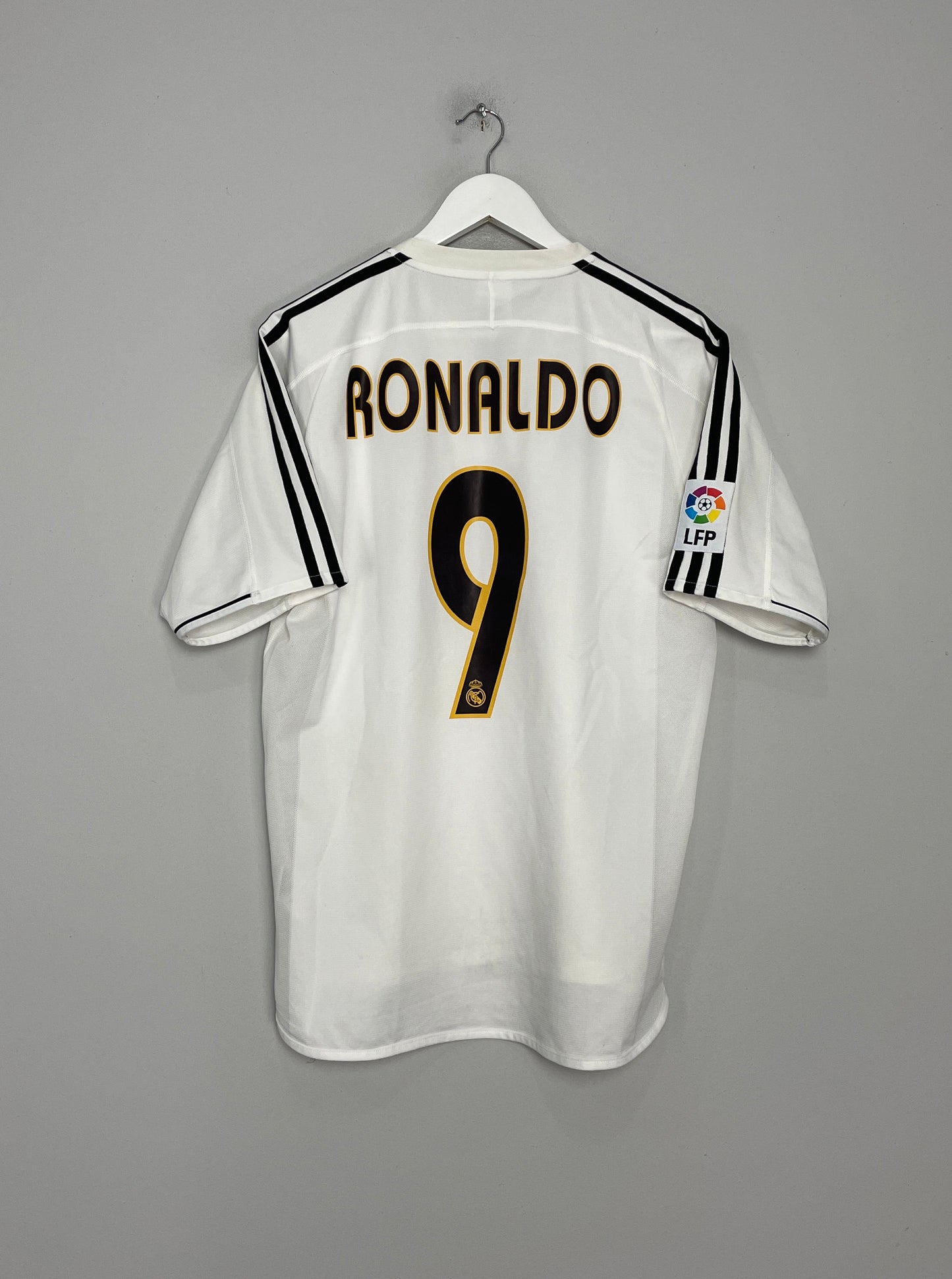 2003/04 REAL MADRID RONALDO #9 HOME SHIRT (M) ADIDAS