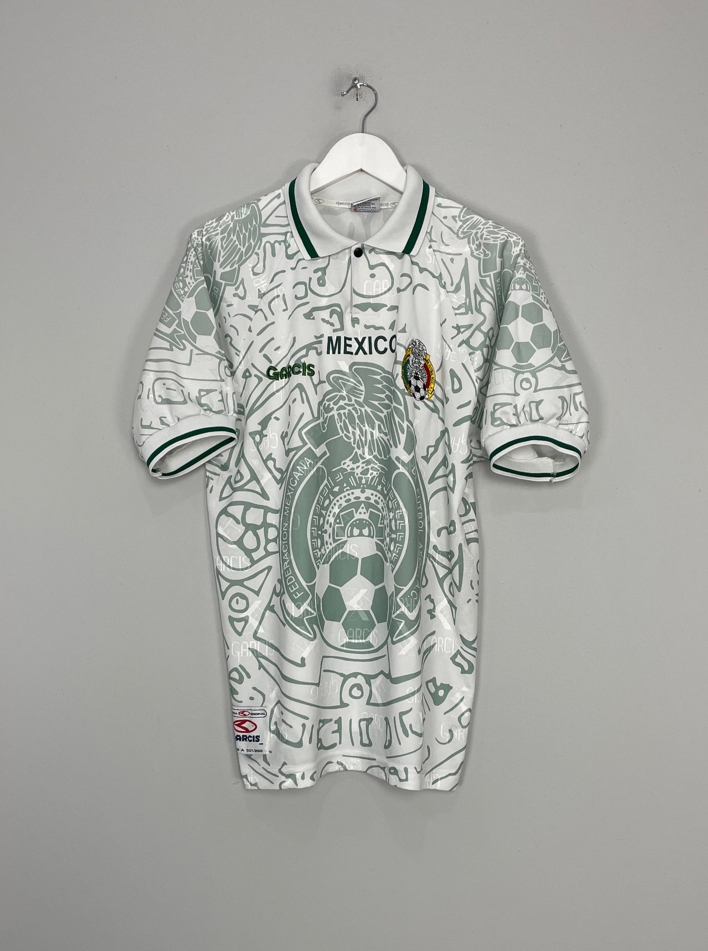 Image of the Mexico shirt from the 1999 season