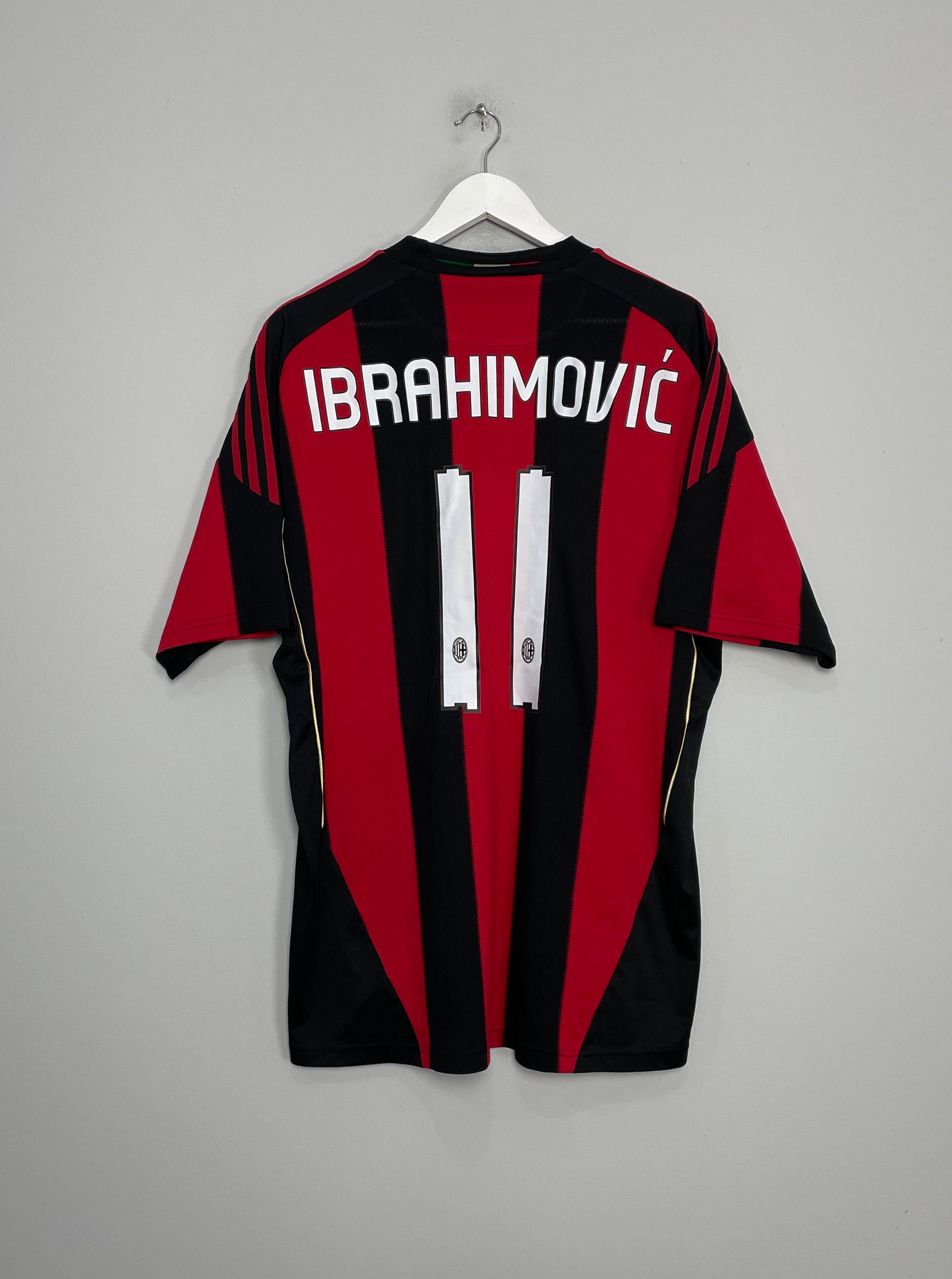 2010/11 AC MILAN IBRAHIMOVIC #11 HOME SHIRT (XL) ADIDAS