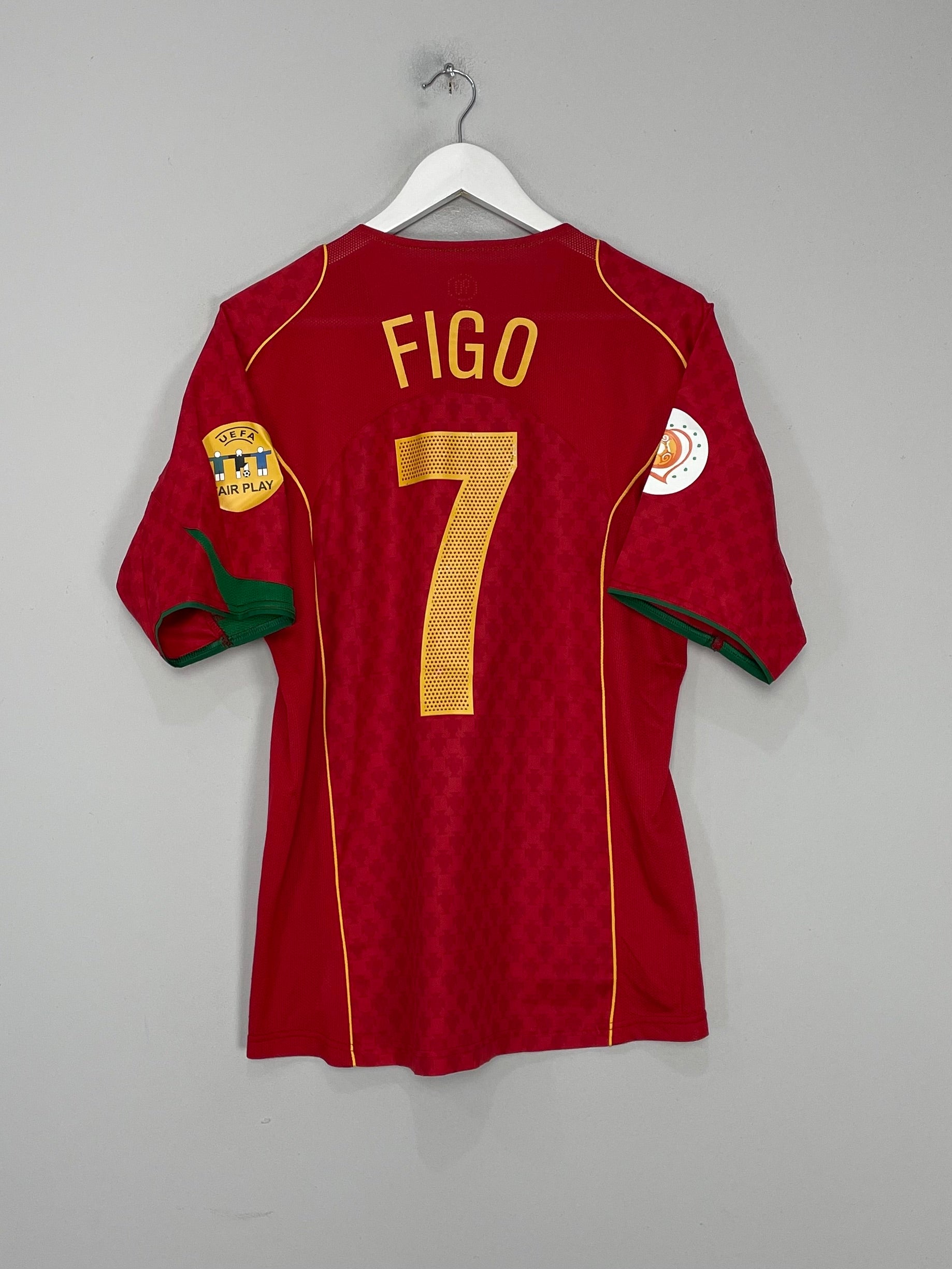 2004/06 PORTUGAL FIGO #7 HOME SHIRT (M) NIKE