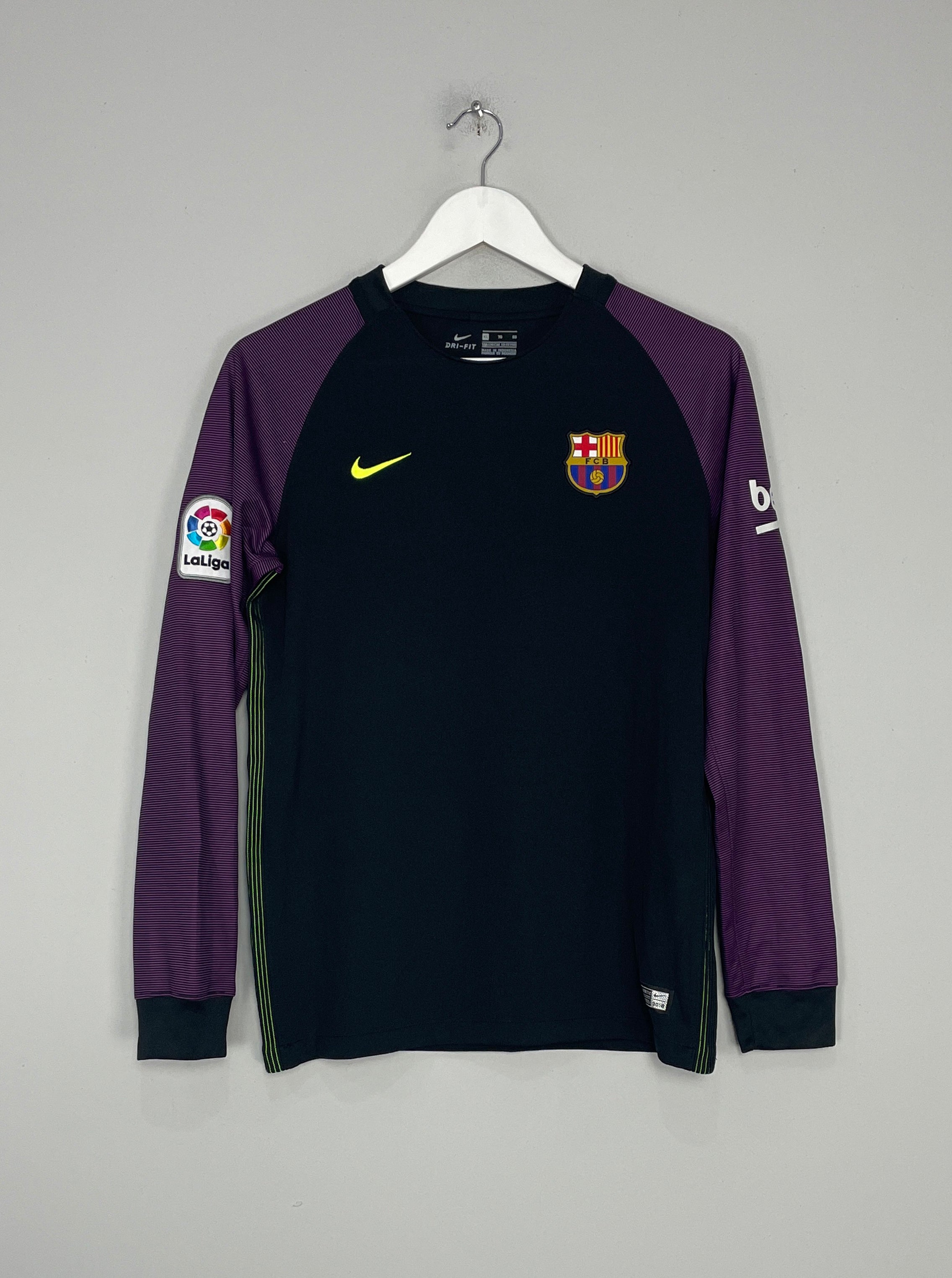 Image of the Barcelona shirt from the 2016/17 season