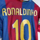 2006/07 BARCELONA RONALDINHO #10 HOME SHIRT (L) NIKE