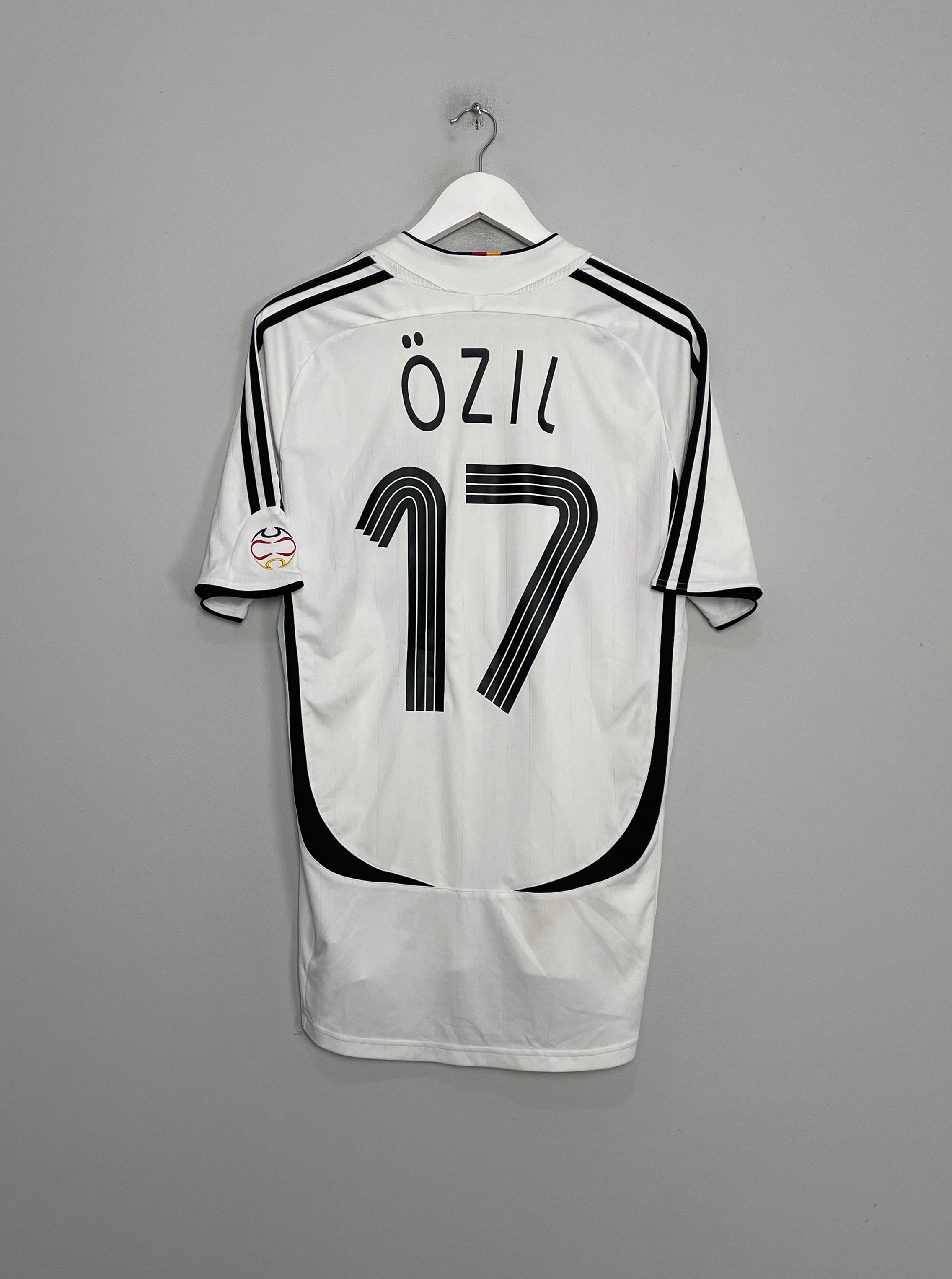 2005/07 GERMANY OZIL #17 HOME SHIRT (M) ADIDAS