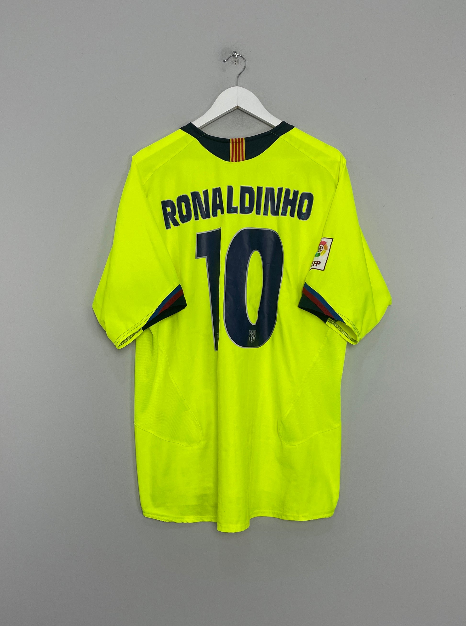 2005-06 FC Barcelona Away Retro Vintage Shirt RONALDINHO