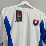 2002/04 SLOVAKIA *BNWT* HOME SHIRT (L) NIKE