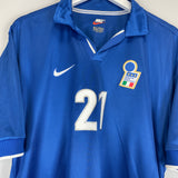 1997/98 ITALY VIERI #21 HOME SHIRT (L) NIKE