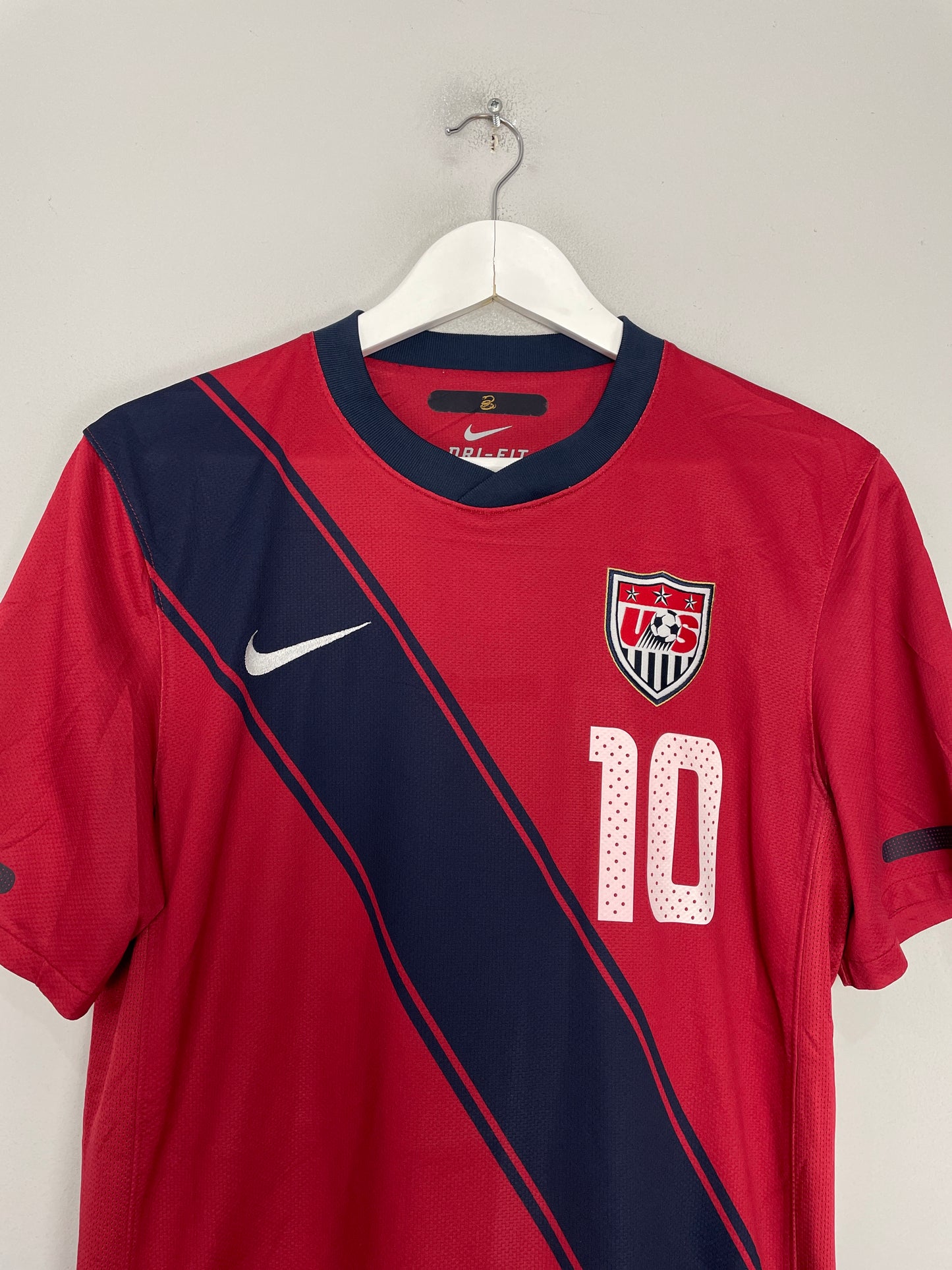 2010/12 USA DONOVAN #10 AWAY SHIRT (M) NIKE