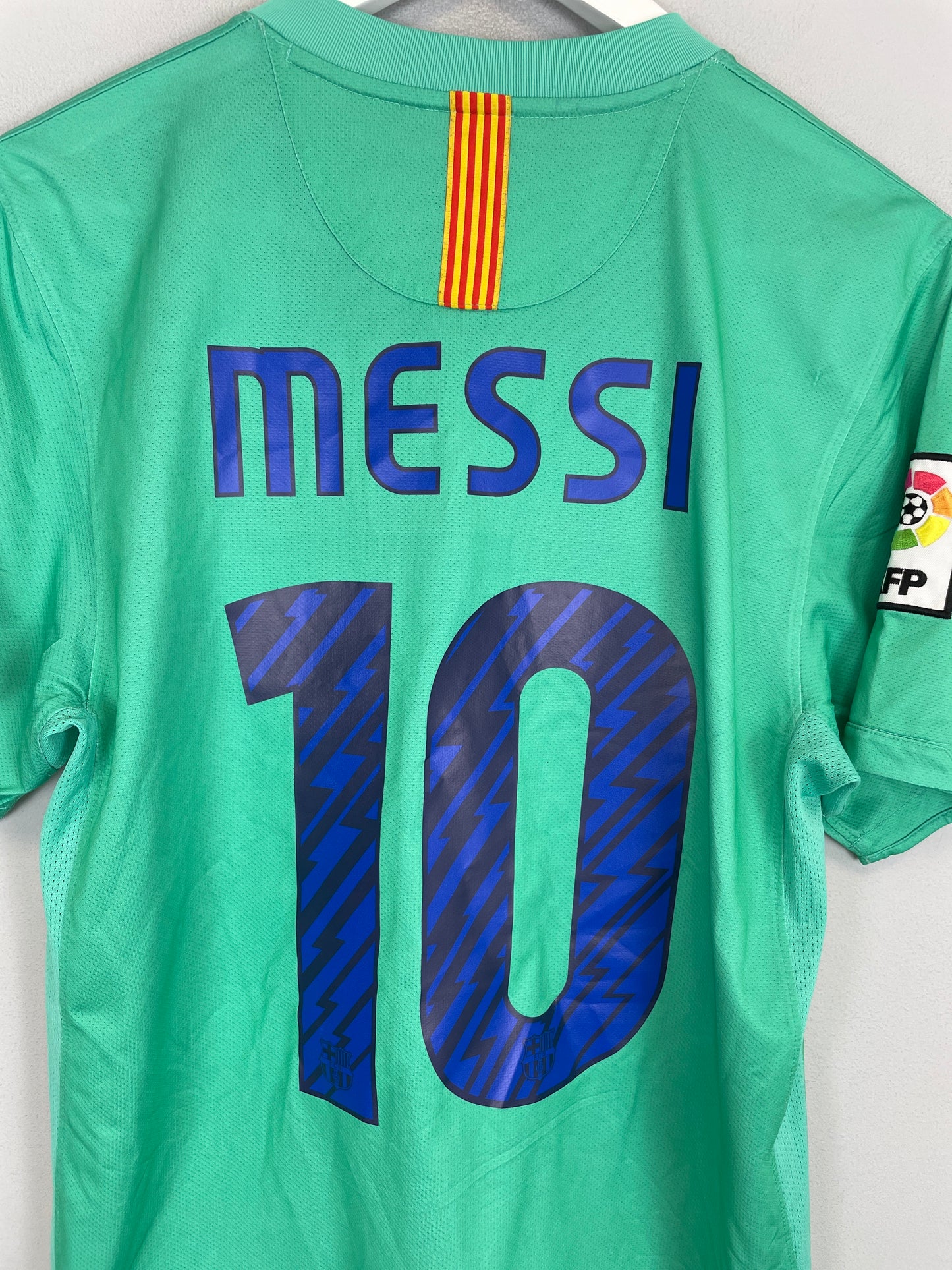 2010/11 BARCELONA  MESSI #10 AWAY SHIRT (S) NIKE