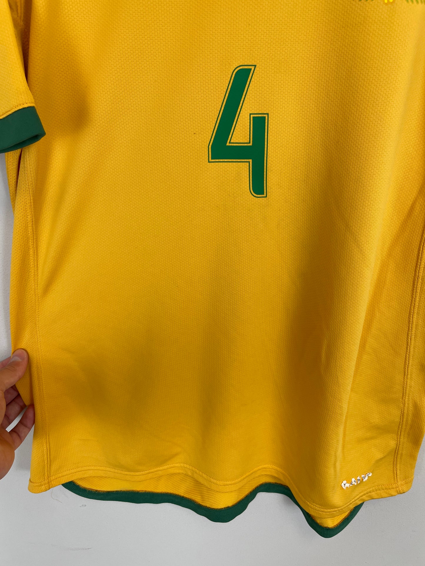 2006/08 AUSTRALIA CAHILL #4 HOME SHIRT (S) NIKE