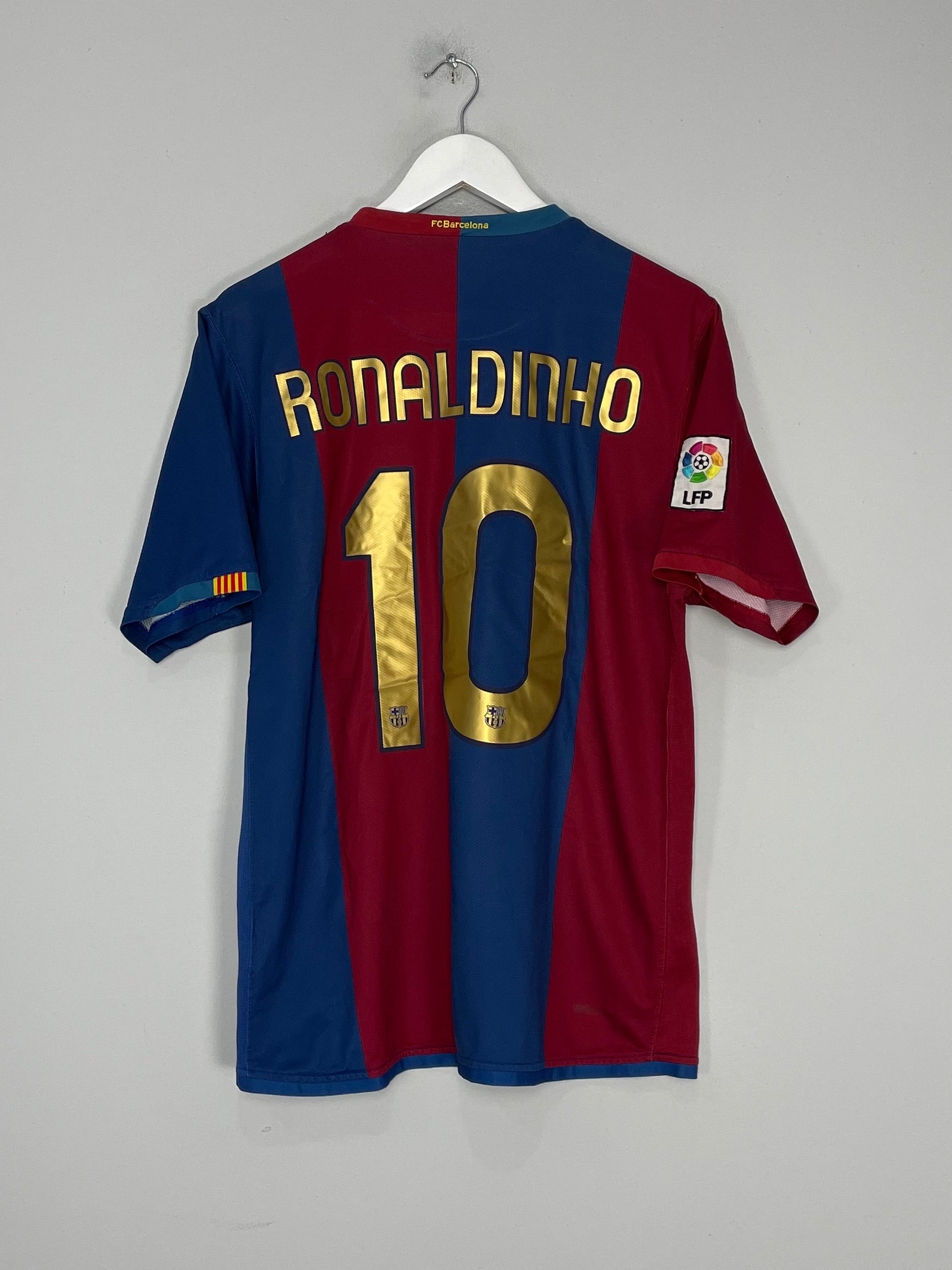 2006/07 BARCELONA RONALDINHO #10 HOME SHIRT (M) NIKE