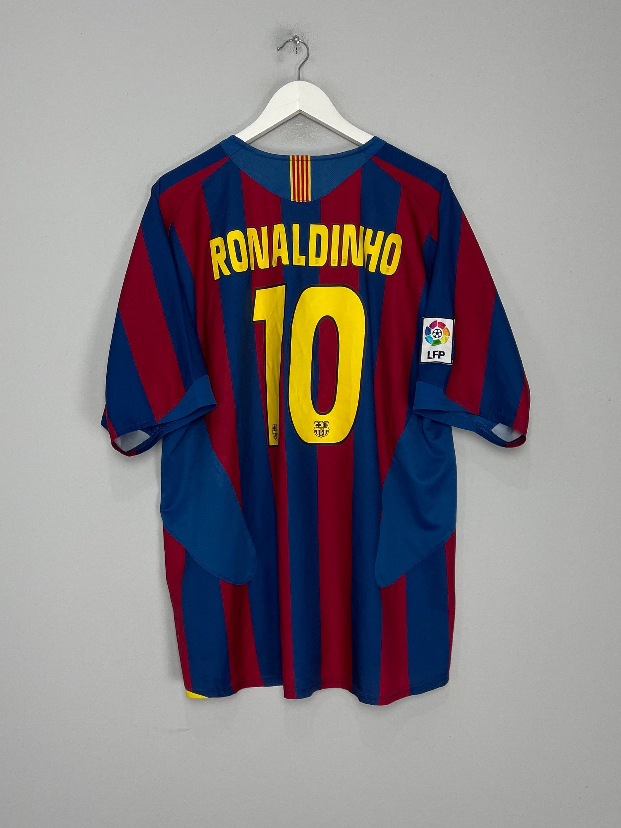 2005/06 BARCELONA RONALDINHO #10 HOME SHIRT (XL) NIKE