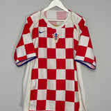 2004/06 CROATIA HOME SHIRT (L) NIKE