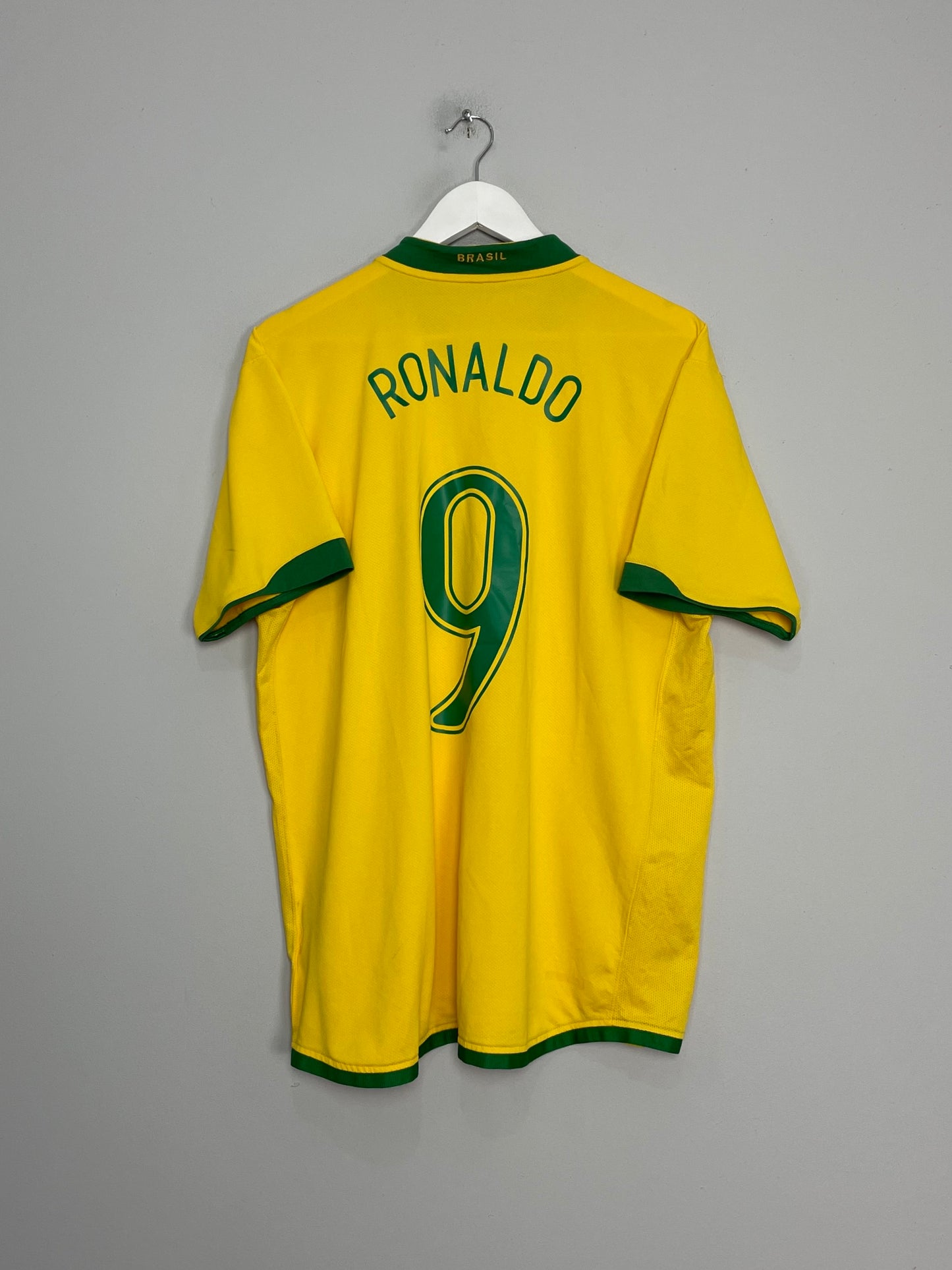 2006/08 BRAZIL RONALDO #9 HOME SHIRT (L) NIKE