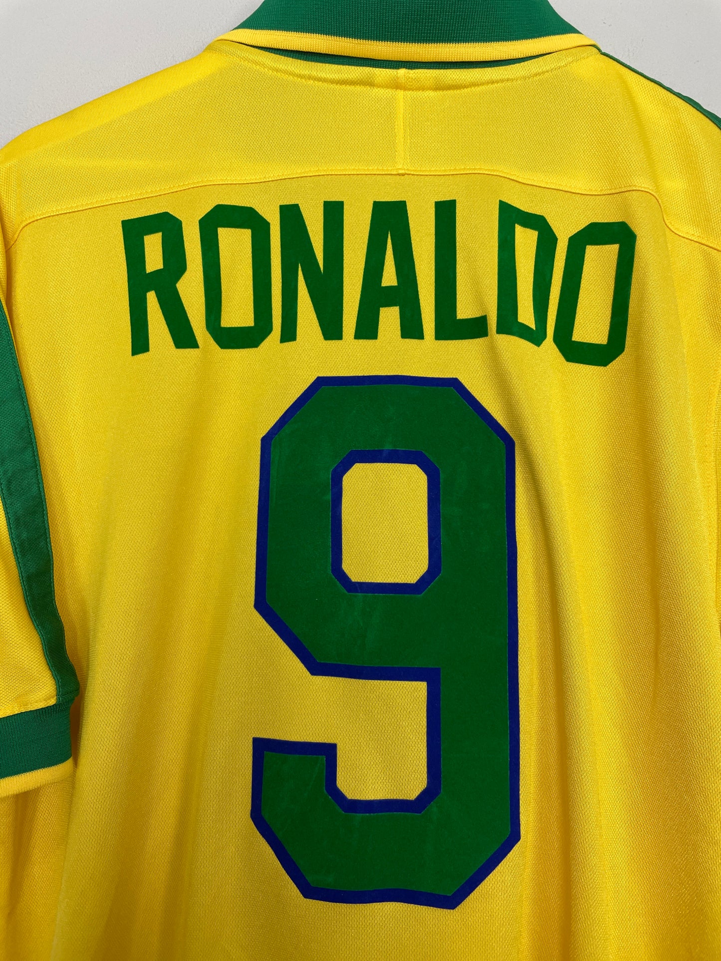 1998/00 BRAZIL RONALDO #9 HOME SHIRT (L) NIKE