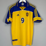 2000/02 SWEDEN LJUNGBERG #9 HOME SHIRT (M) ADIDAS